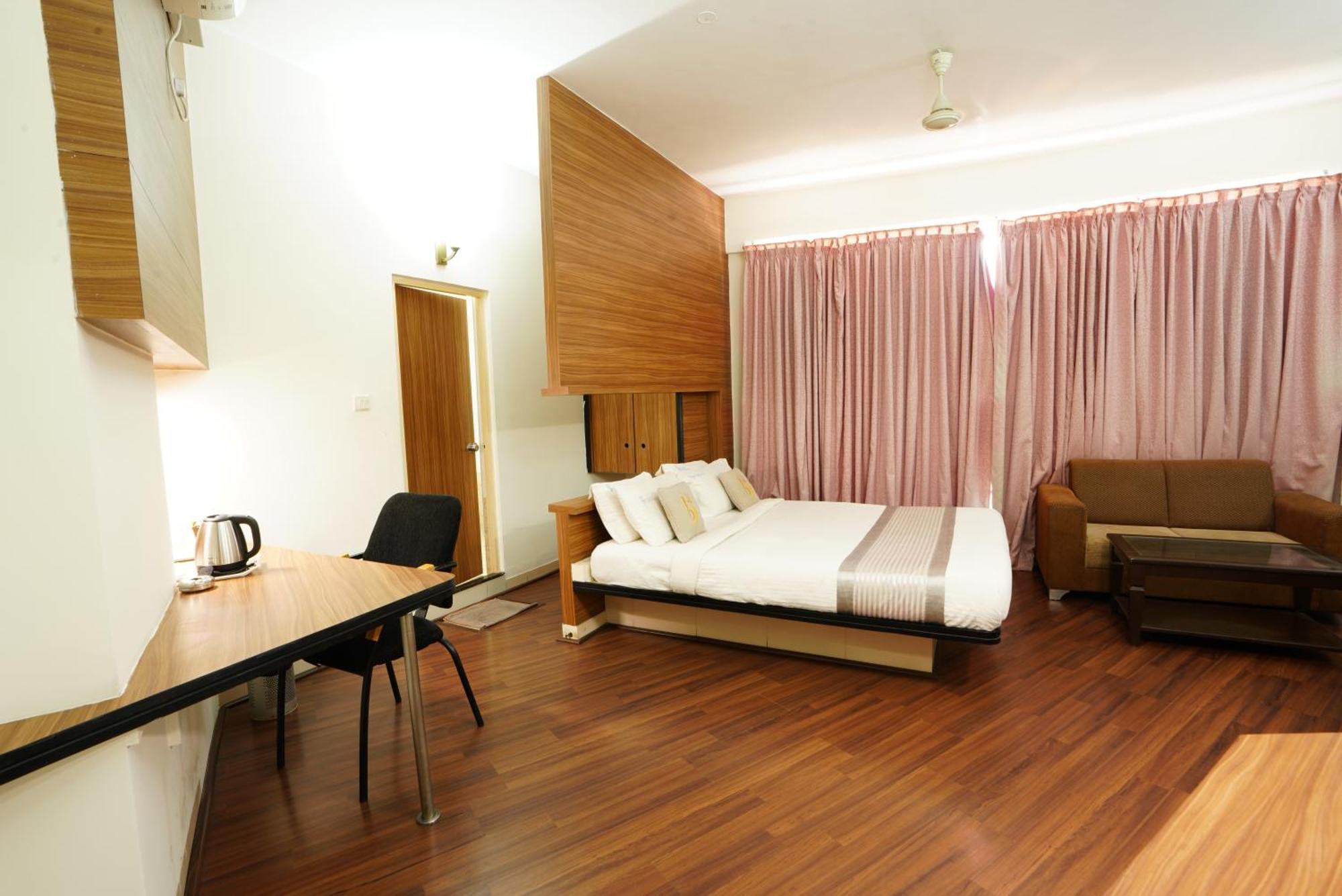 Grand Bee By Bestinn Leisure, Yeshwanthpur Junction Hotel