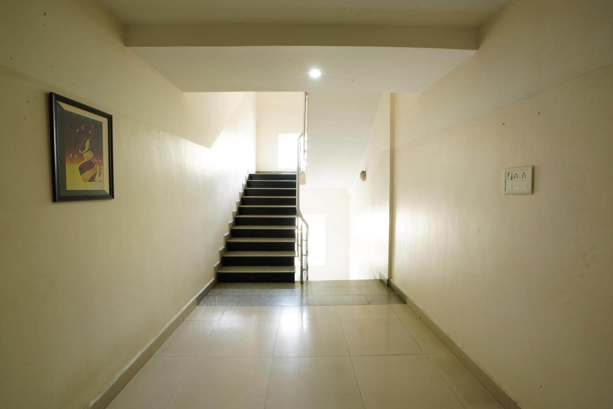 Grand Bee By Bestinn Leisure, Yeshwanthpur Junction Hotel