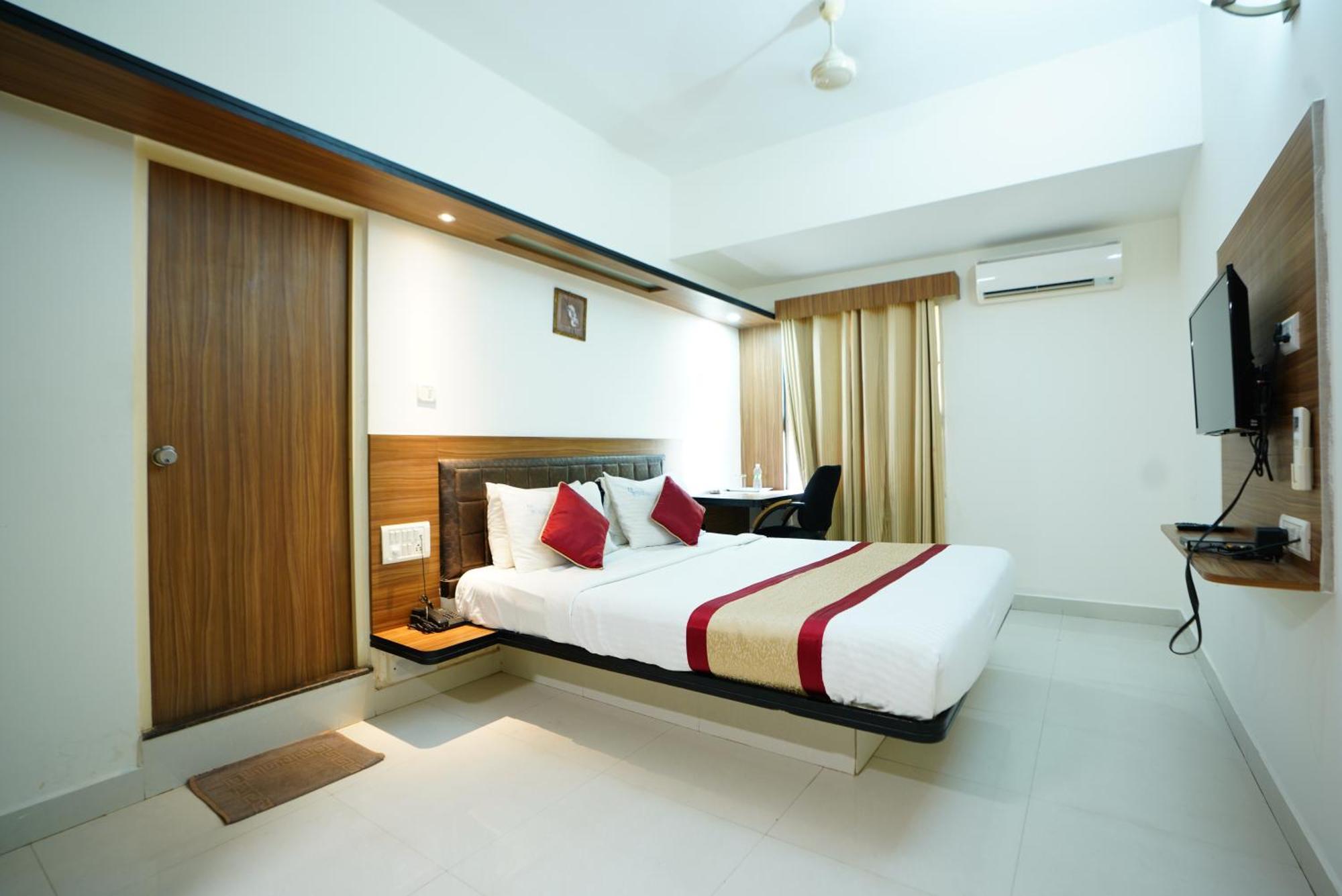 Hotel Grand Bee By Bestinn Leisure, Yeshwanthpur Junction 4*