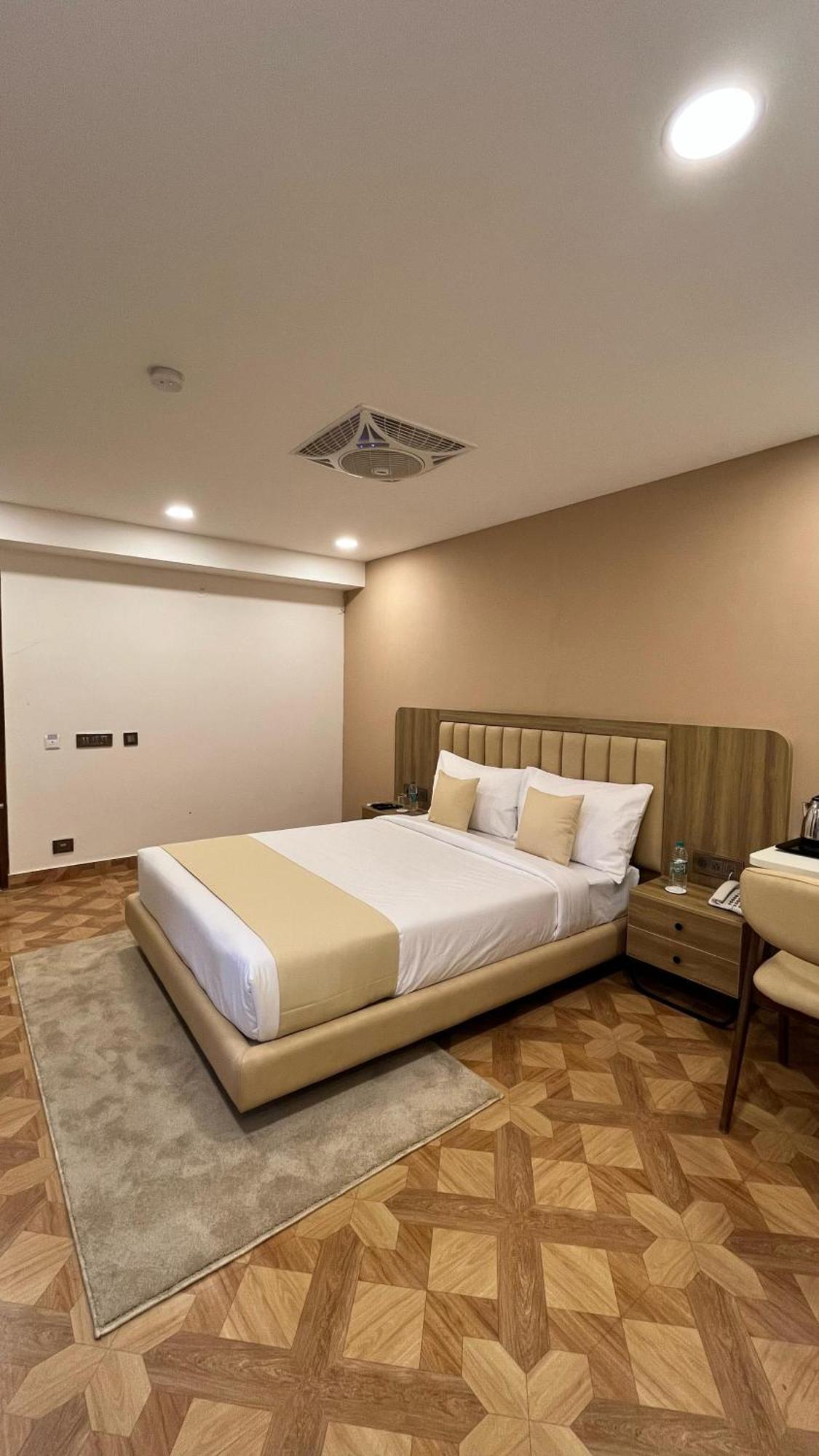 Hotel Hz Stories Bangalore