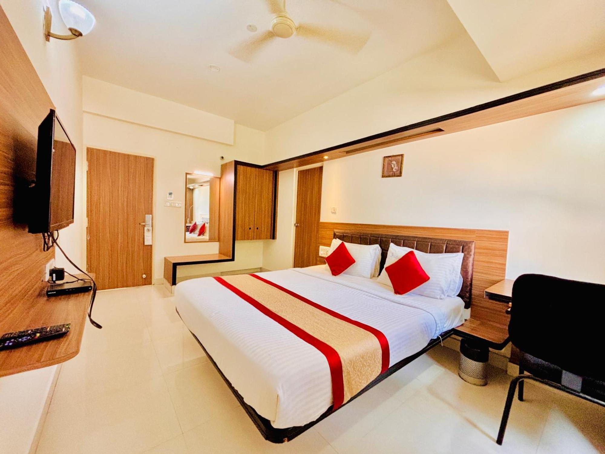 Grand Bee By Bestinn Leisure, Yeshwanthpur Junction