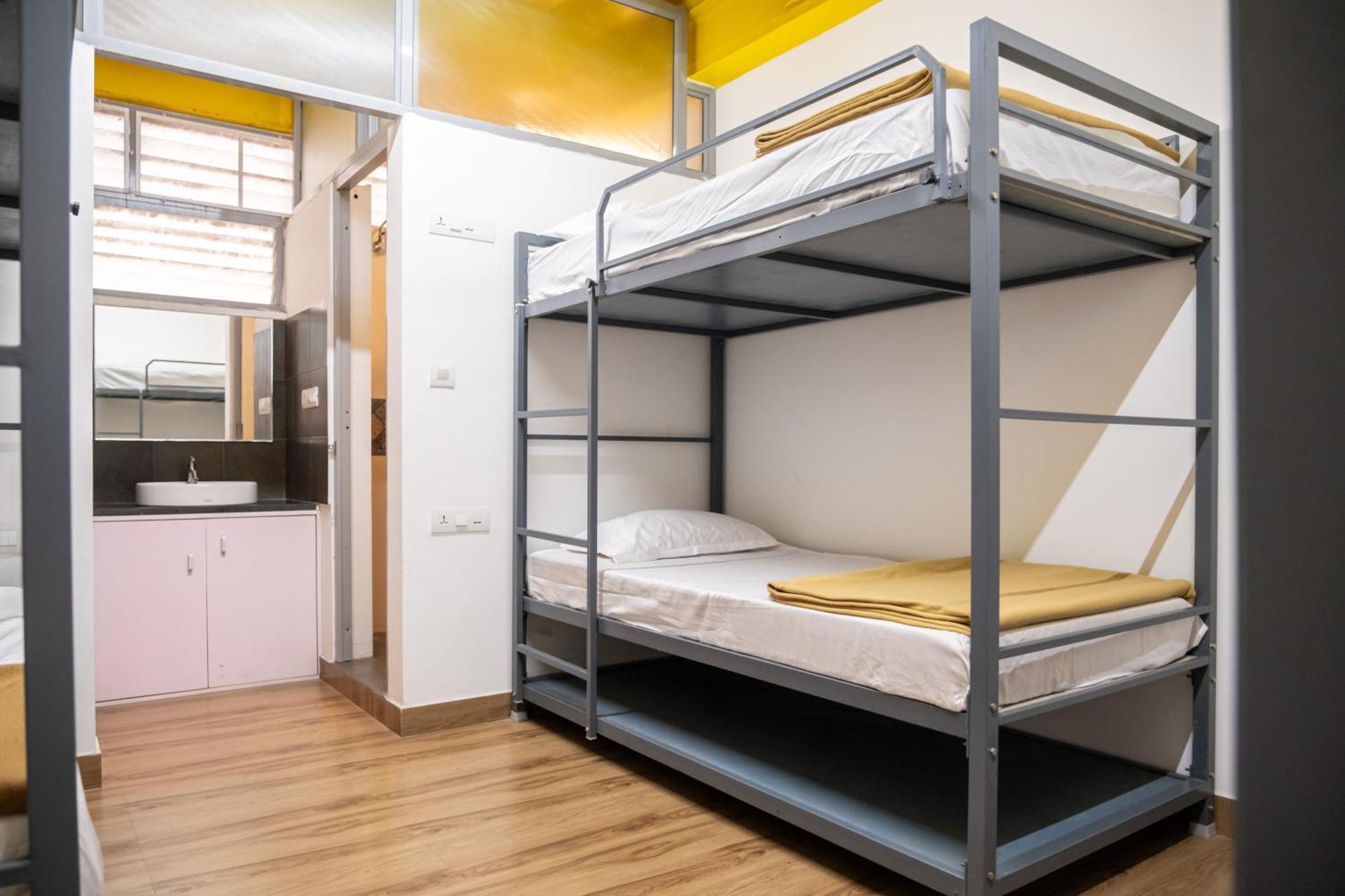 Stopover Backpackers Hostel *
