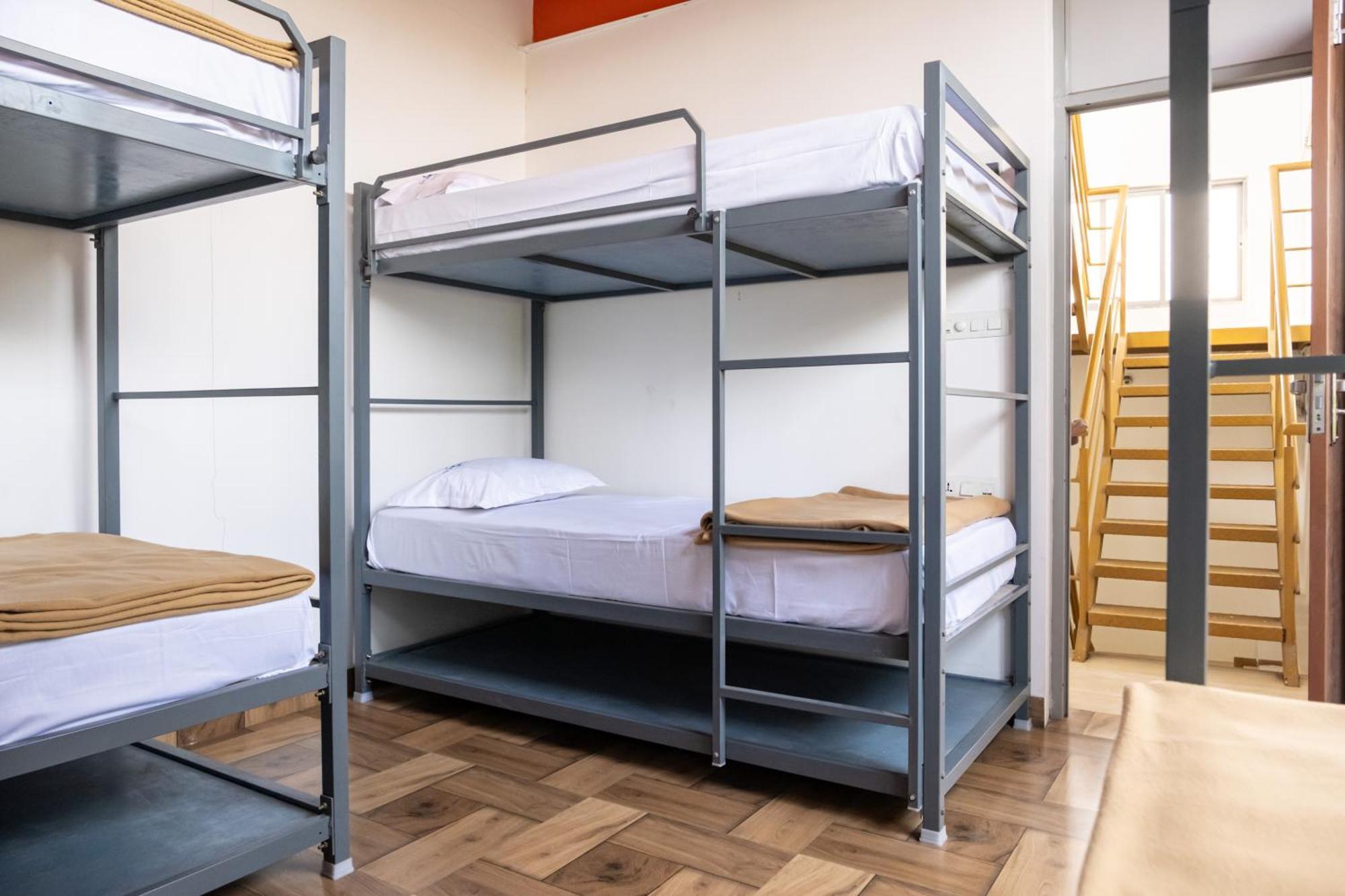 Hostel Stopover Backpackers *