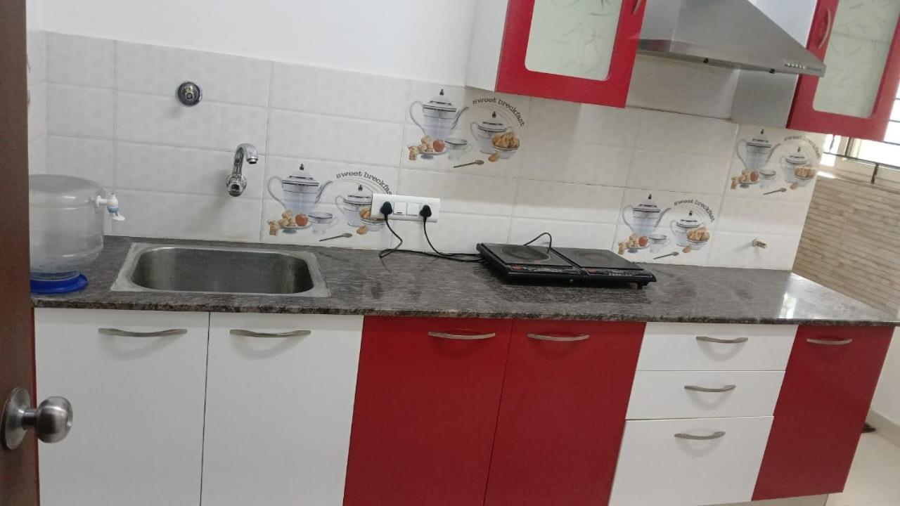 Housr Garrett Hebbal Near Manyata Tech Park * Bangalore