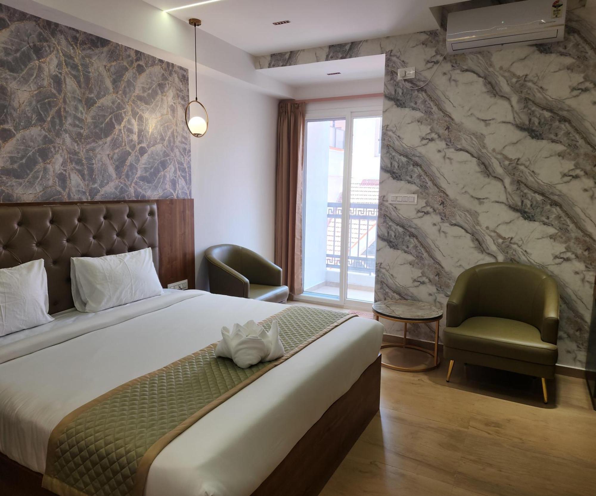 Hotel Visthara A Unit Of Suraksha 3*