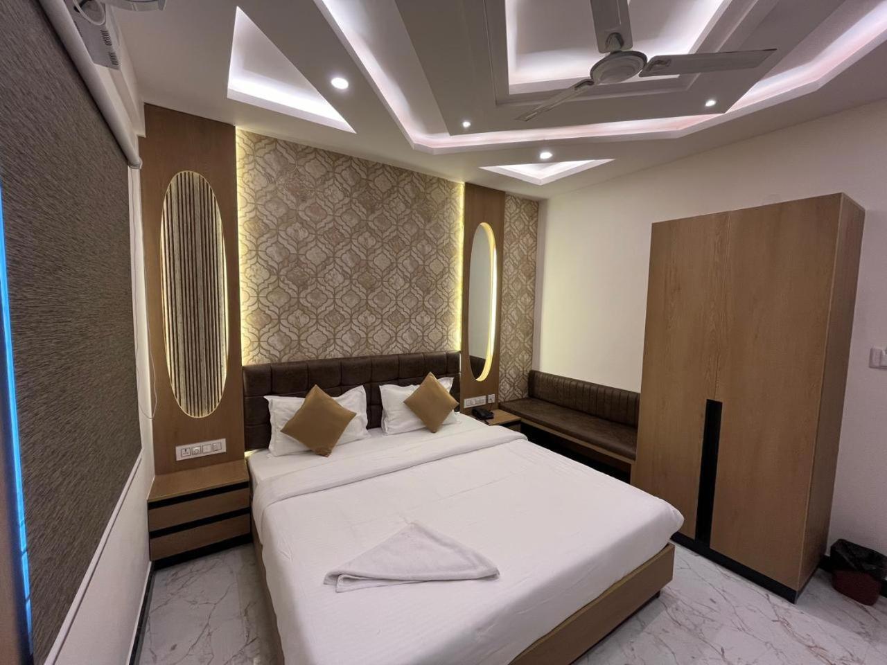 Hotel Uptown 3*