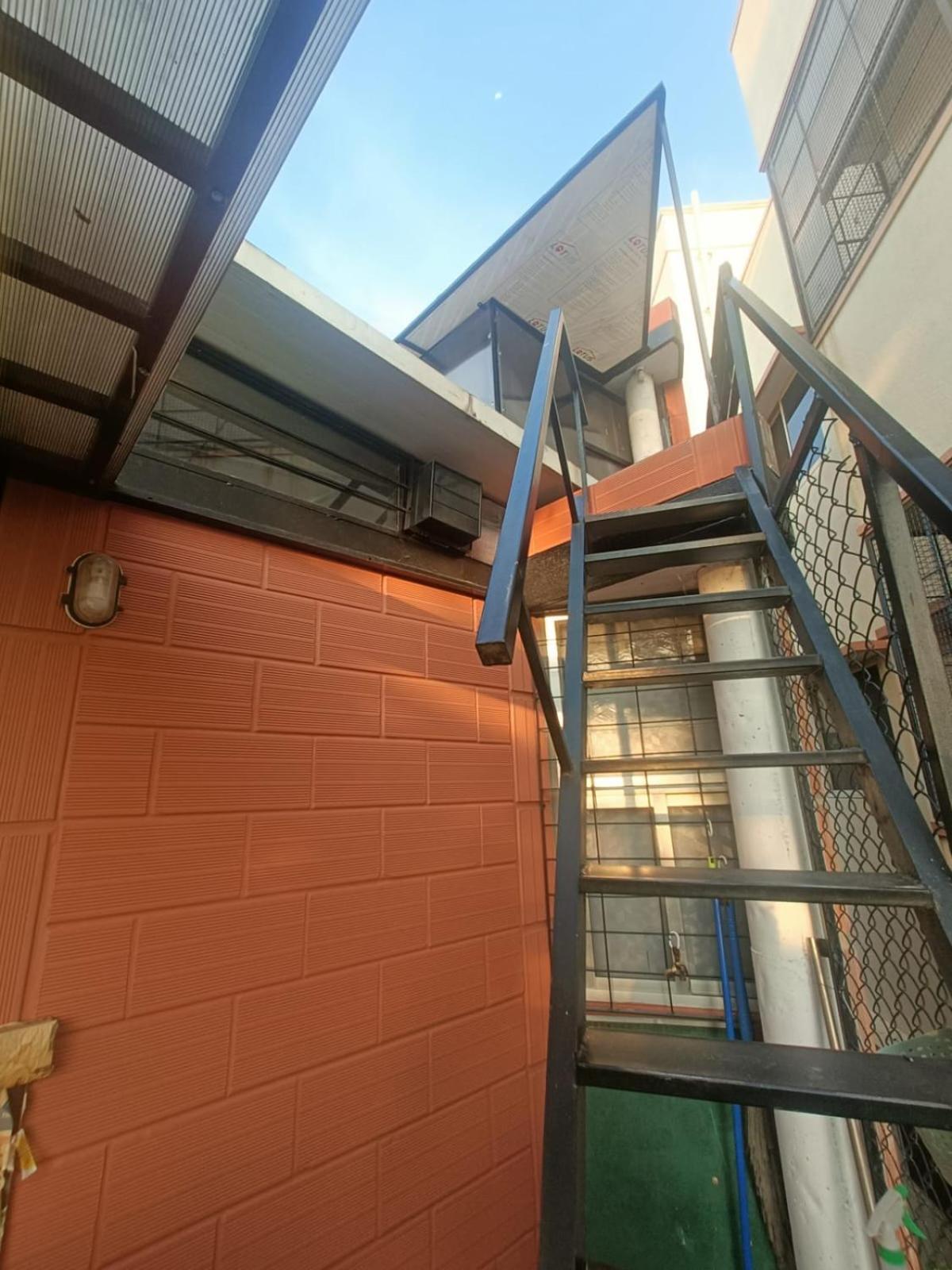 Trishanku Triangle Machan Apartment