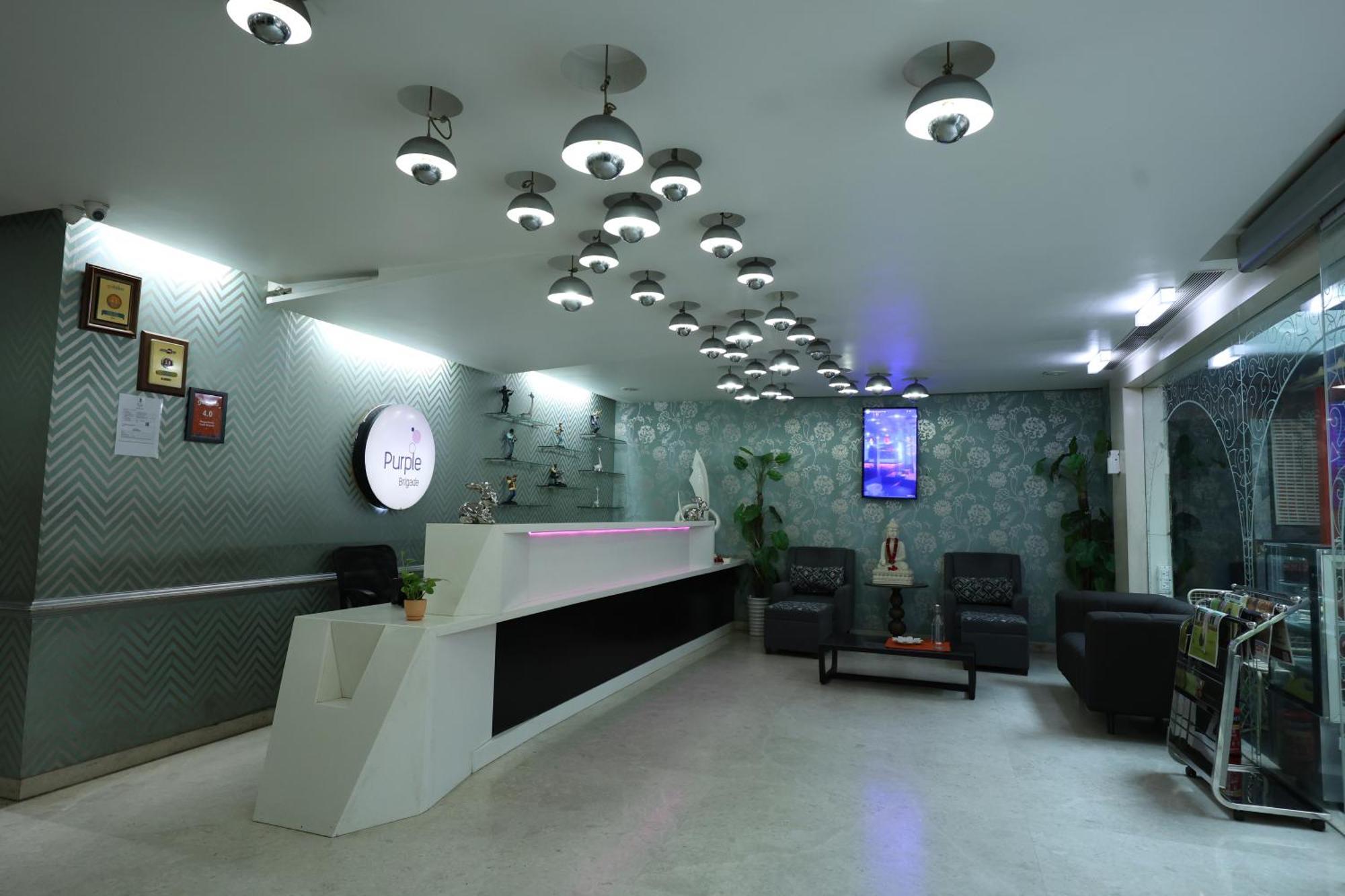 Hotel Purple Brigade,