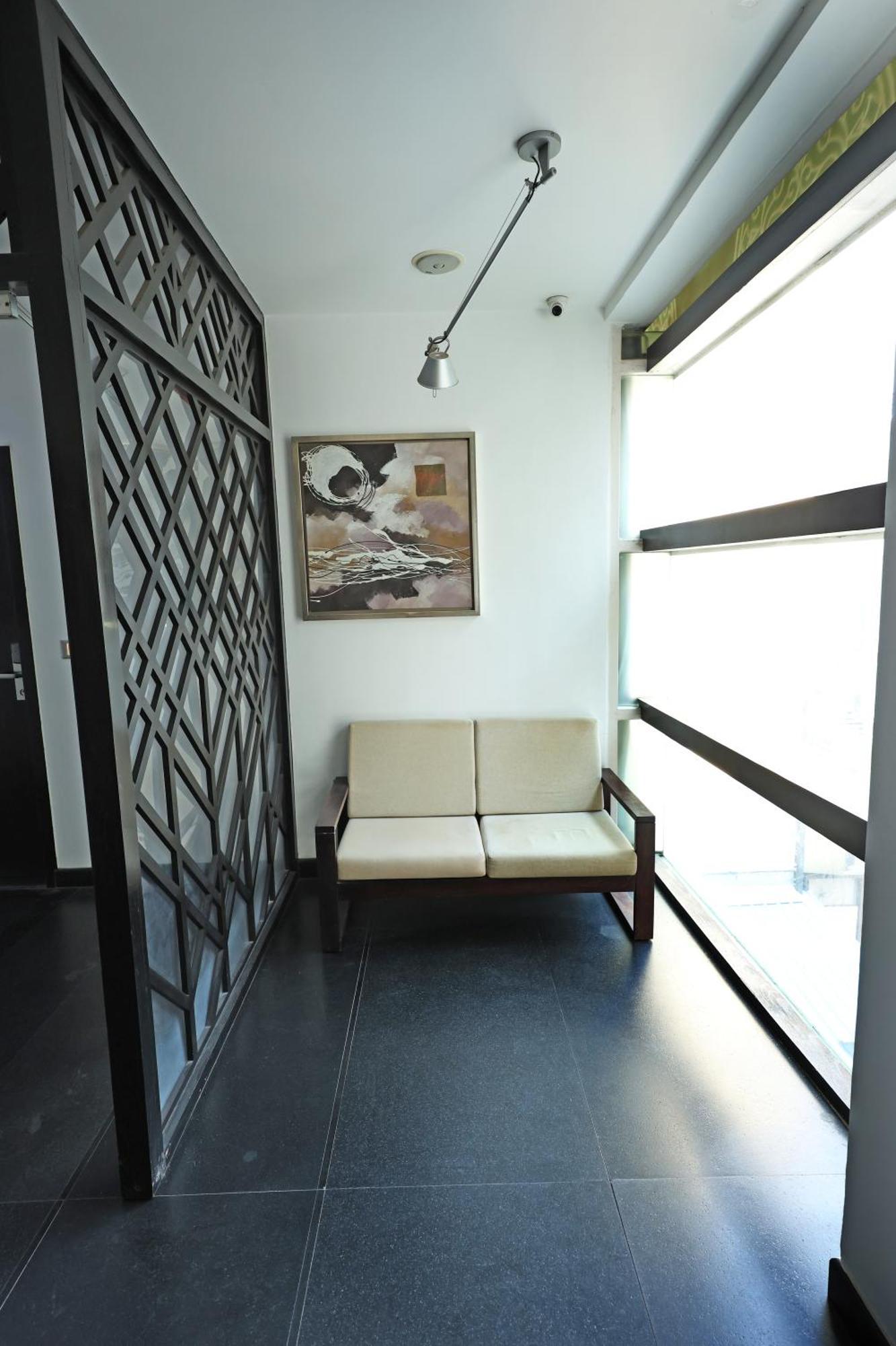 Hotel Purple Brigade, 3*