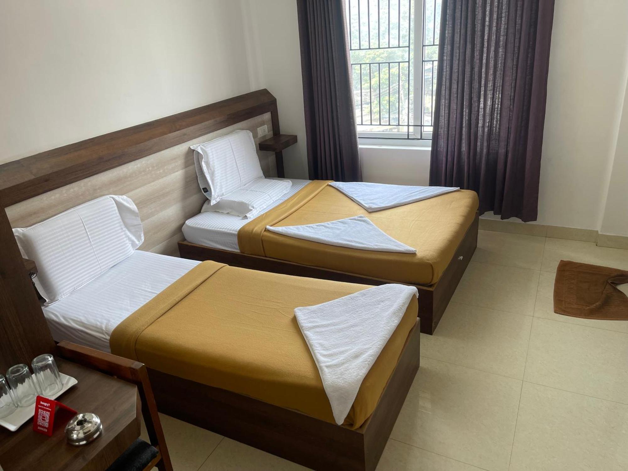 Hotel B Six