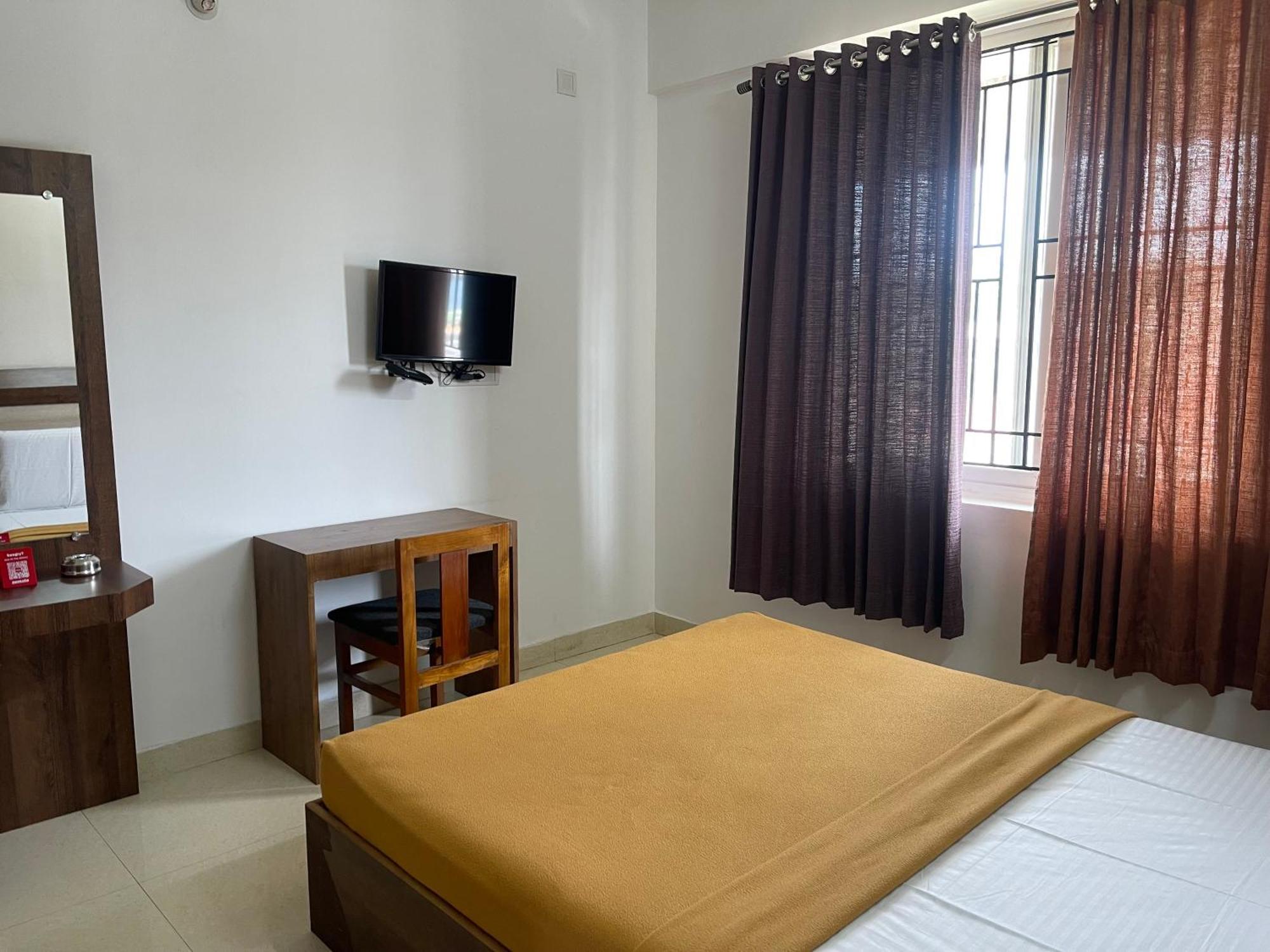 B Six Hotel 3*