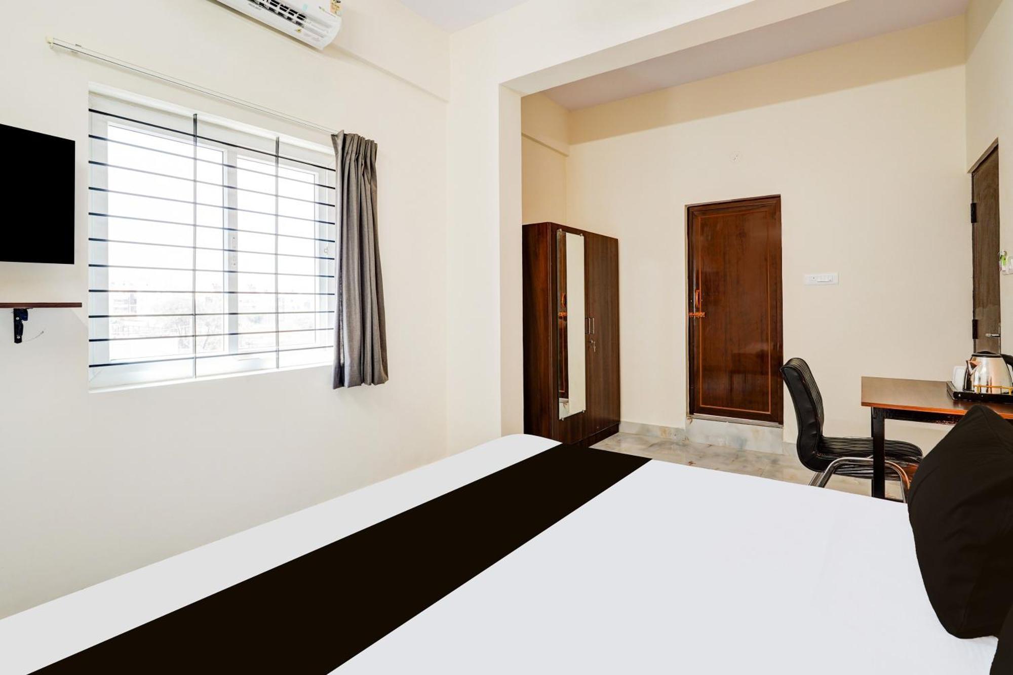 Super Townhouse Hennur Prakruthi Layout Hotel