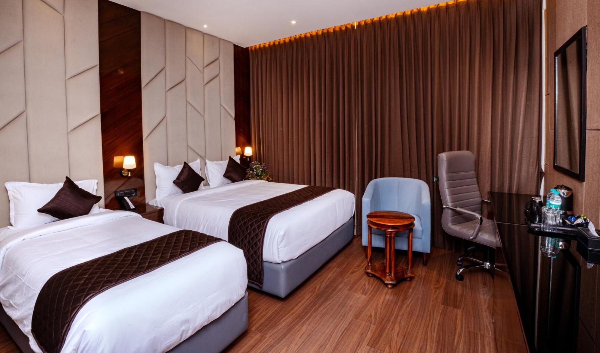 Hotel Paramos Meeds Madiwala Bangalore