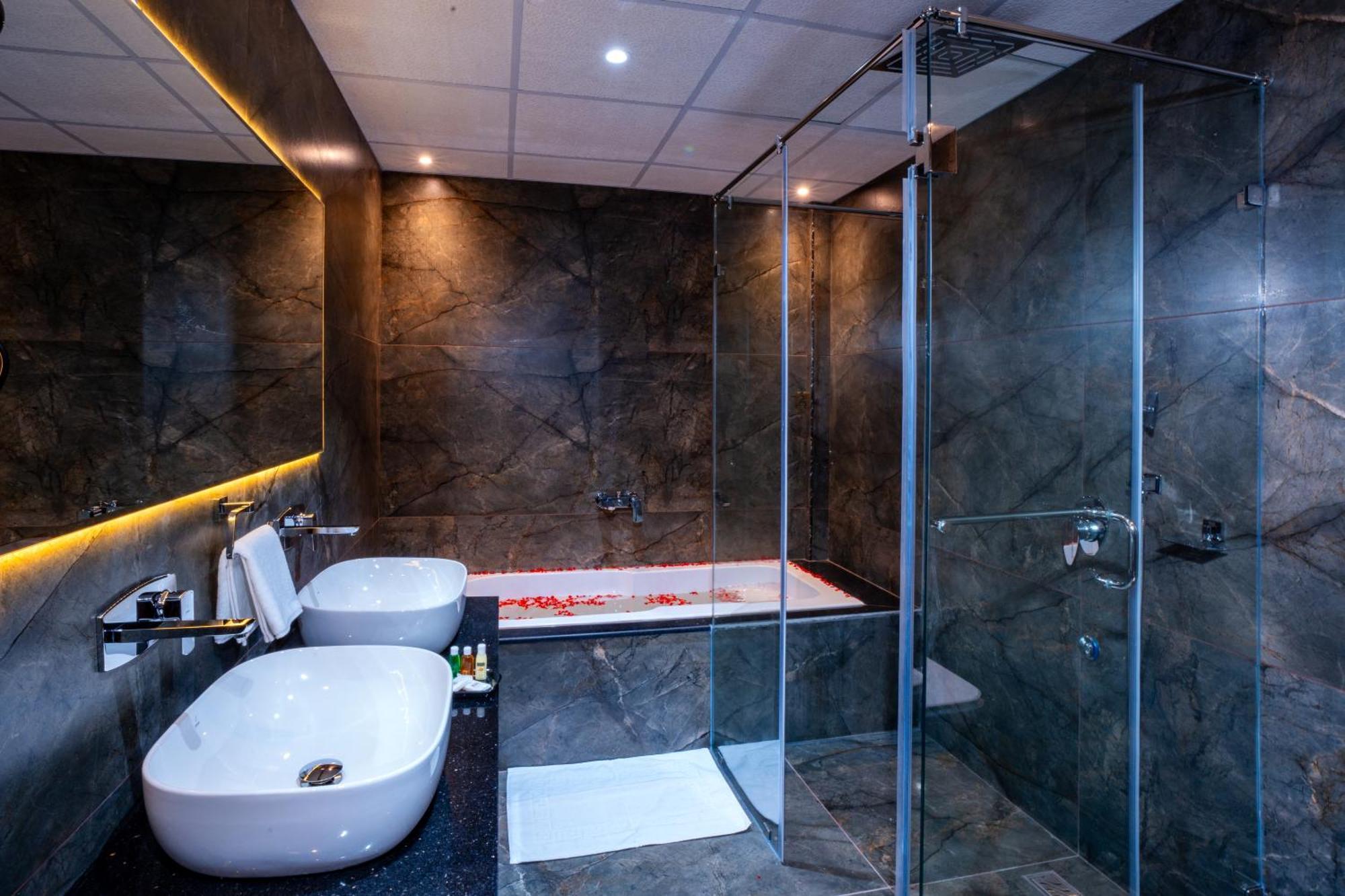 Paramos Meeds Madiwala Hotel Bangalore