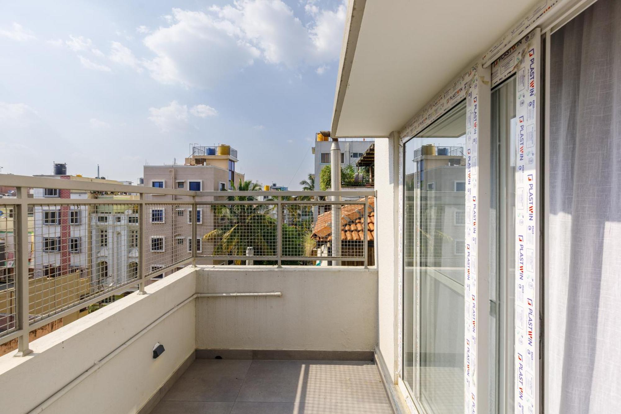 The Monarch By Red Olive-nr Manipal Hospital *