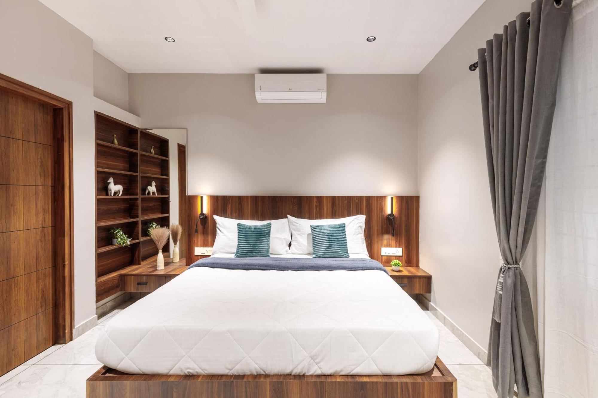 The Monarch By Red Olive-nr Manipal Hospital Apartment Bangalore