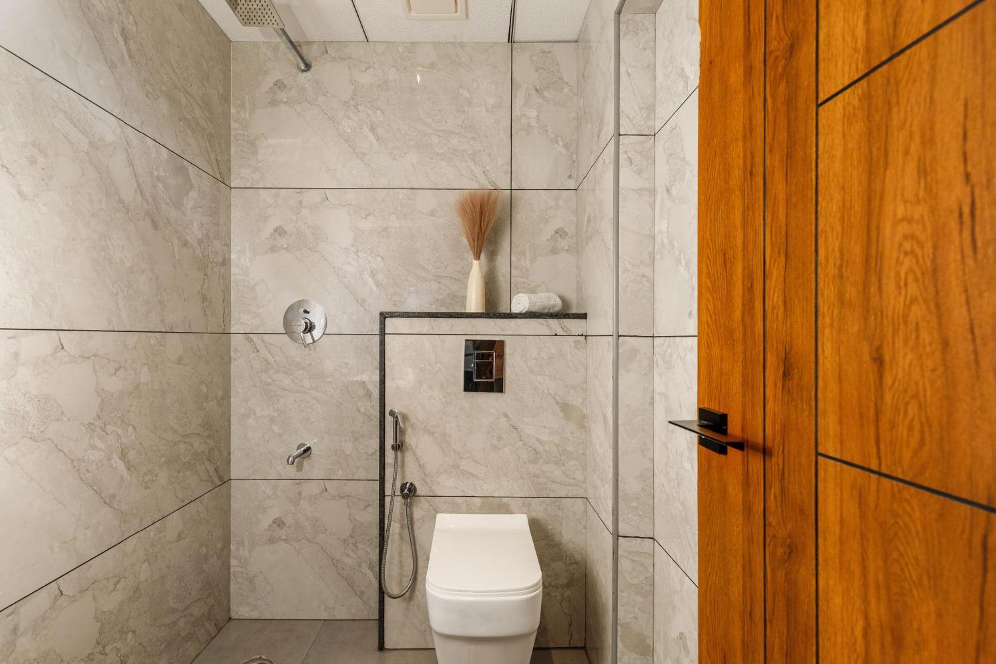 Aurum Heights2bhknr Manipal Hospitalred Olive Apartment