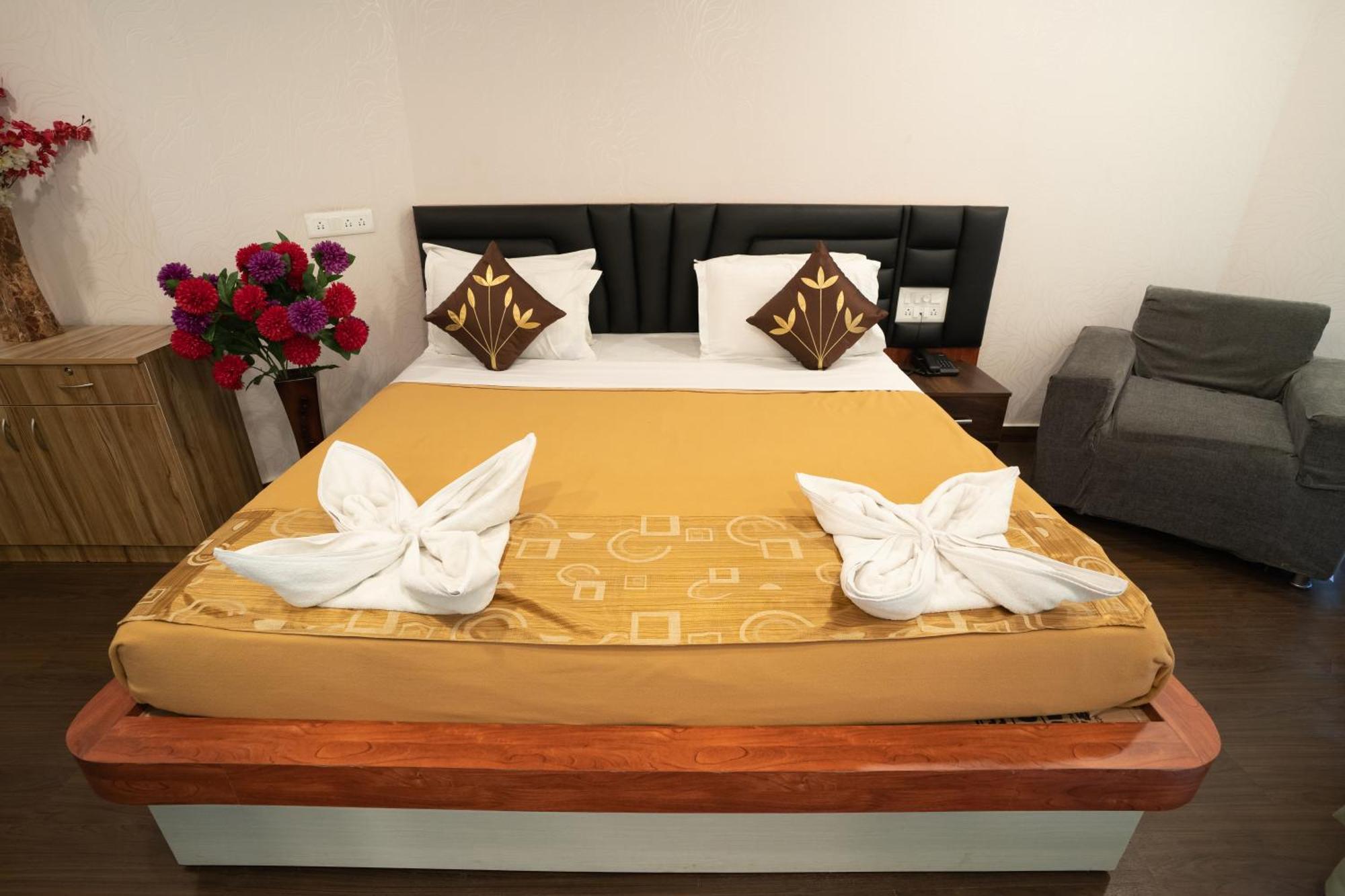 Apartment Seasons At Koramangala *