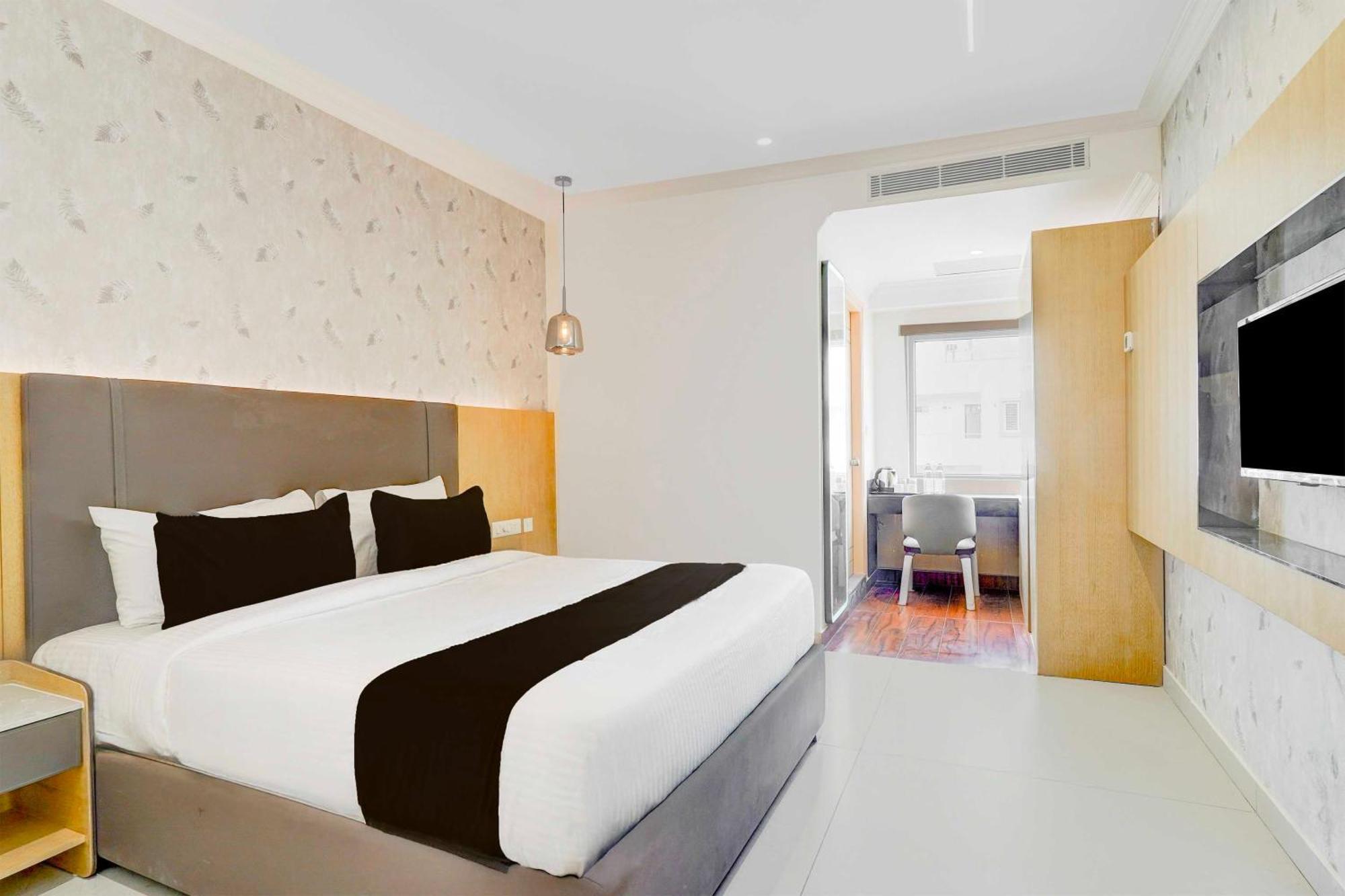 Collection O Aecs Layout Brookefield Hotel 2*