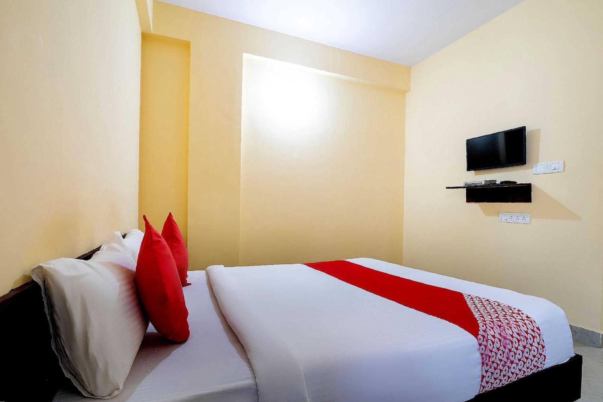 Hotel O Ashraya Comforts 4*