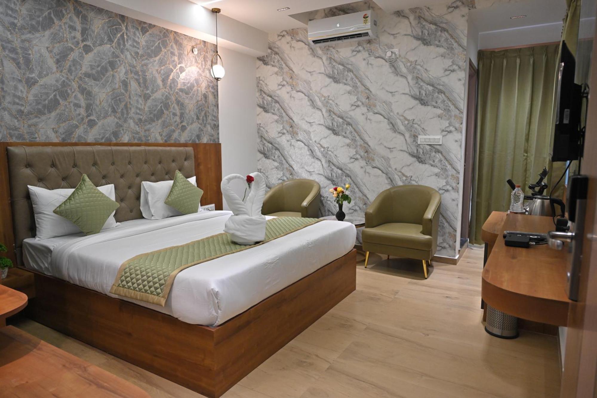 Hotel Visthara A Unit Of Suraksha 3*