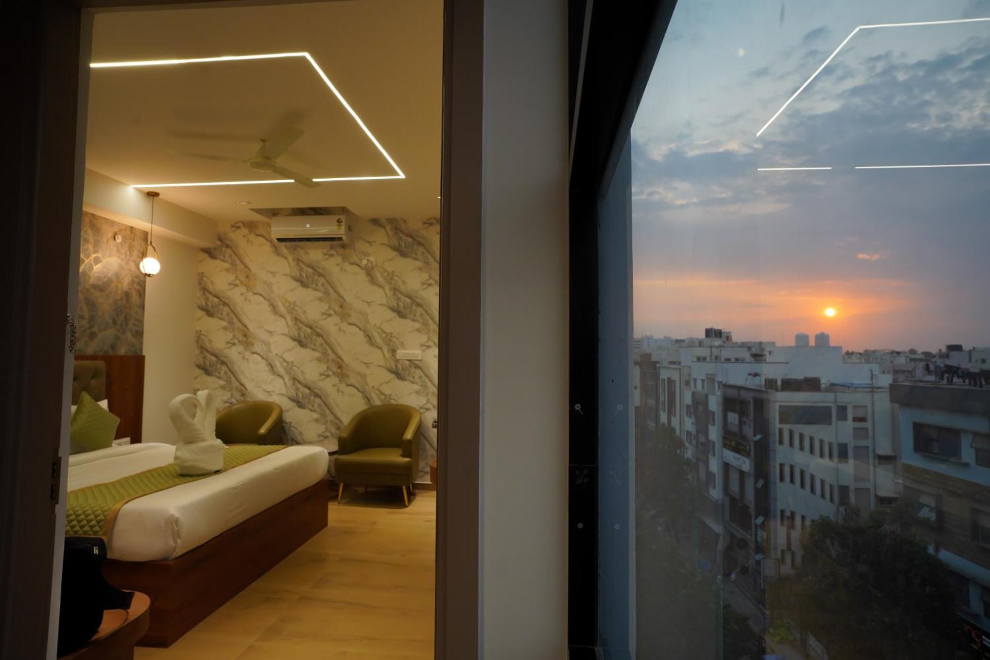 Hotel Visthara A Unit Of Suraksha 3*