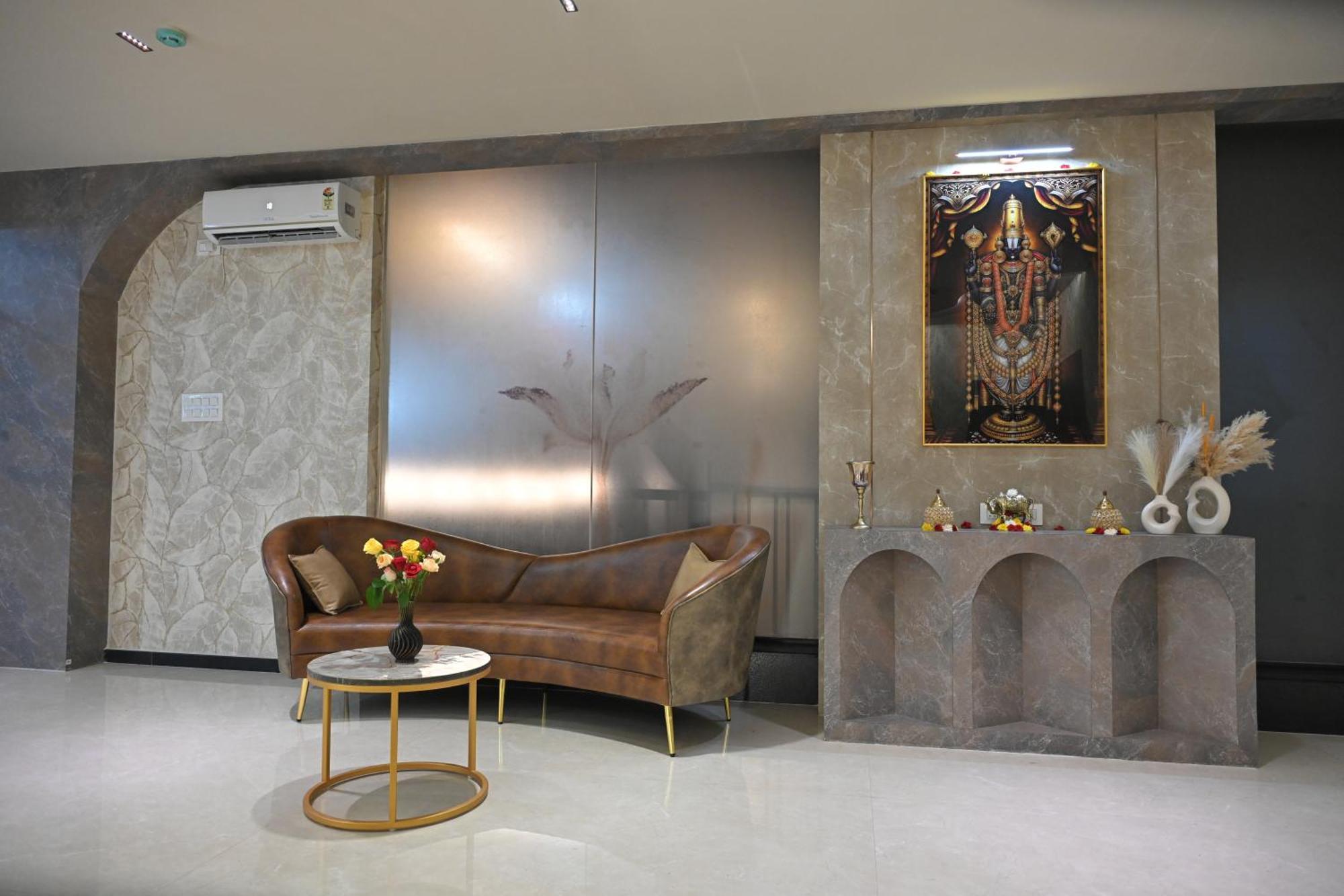 Visthara A Unit Of Suraksha Hotel 3*
