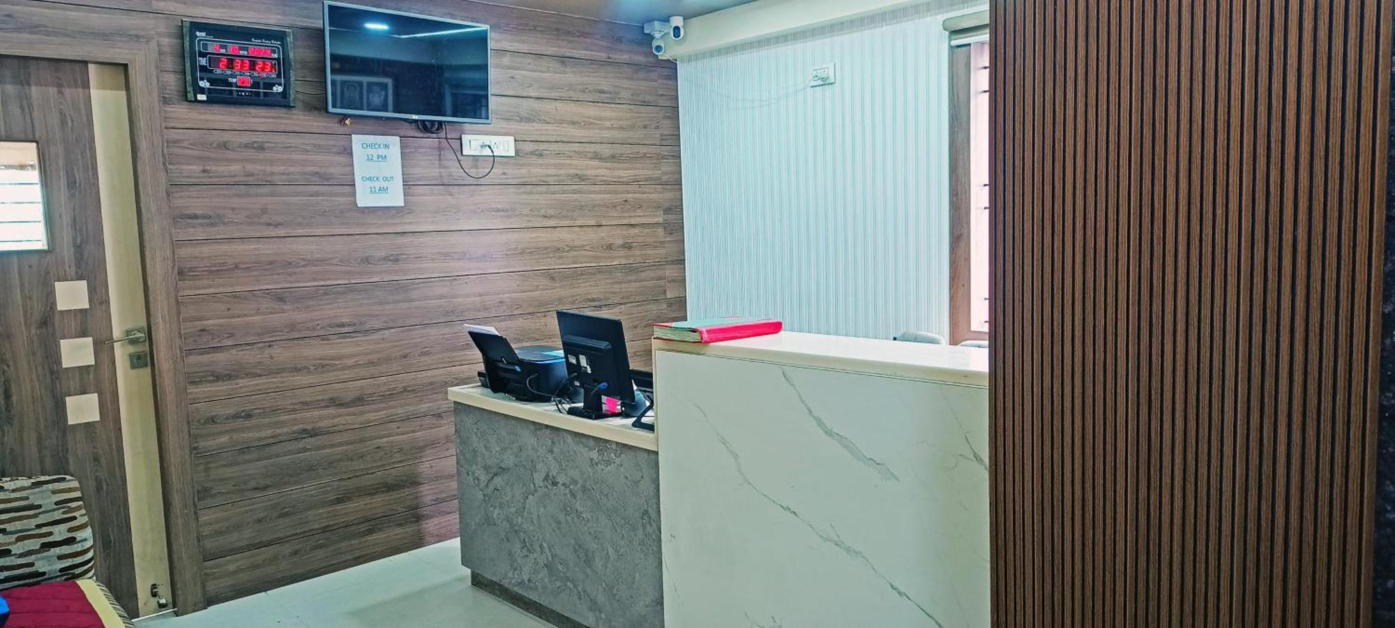 Hotel G Comforts Electronics 2*