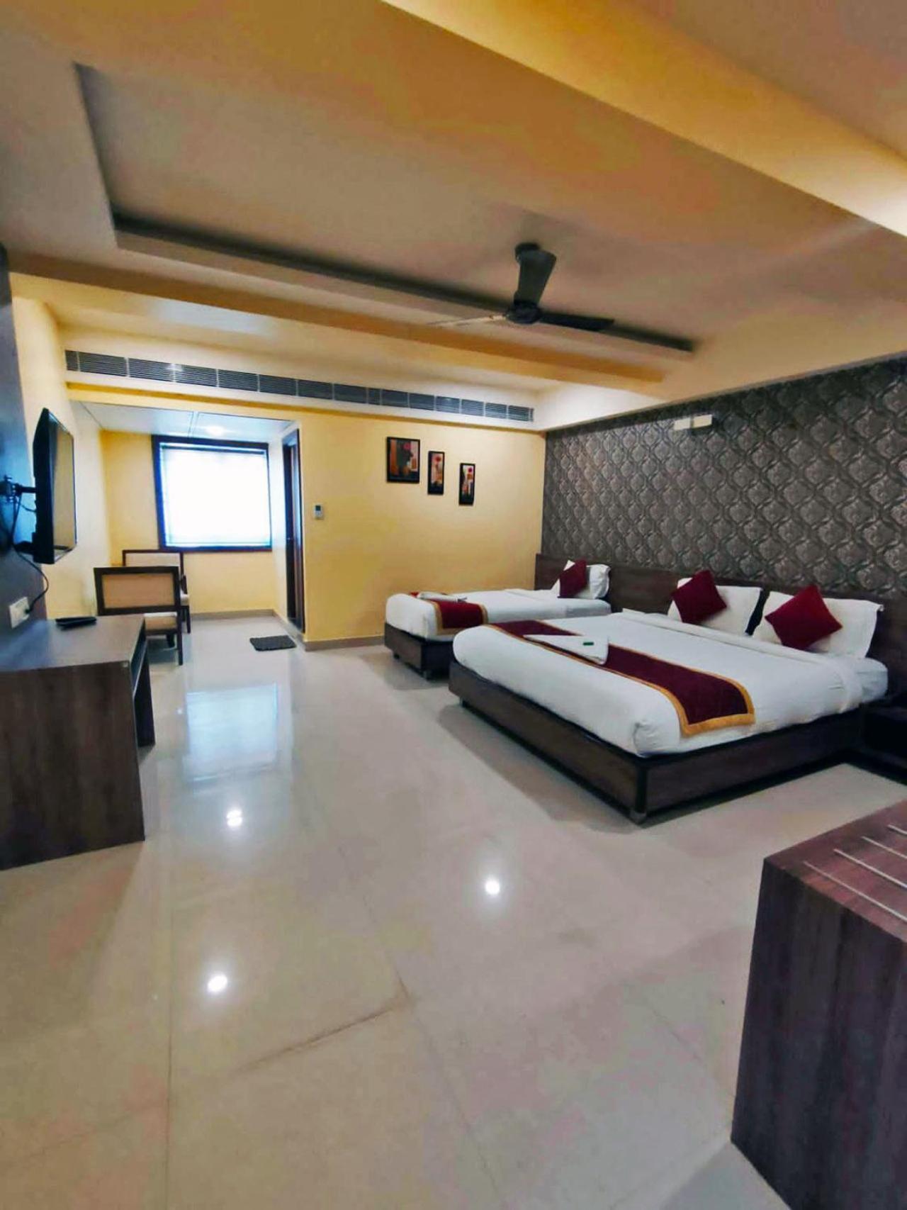G Comforts Electronics Hotel