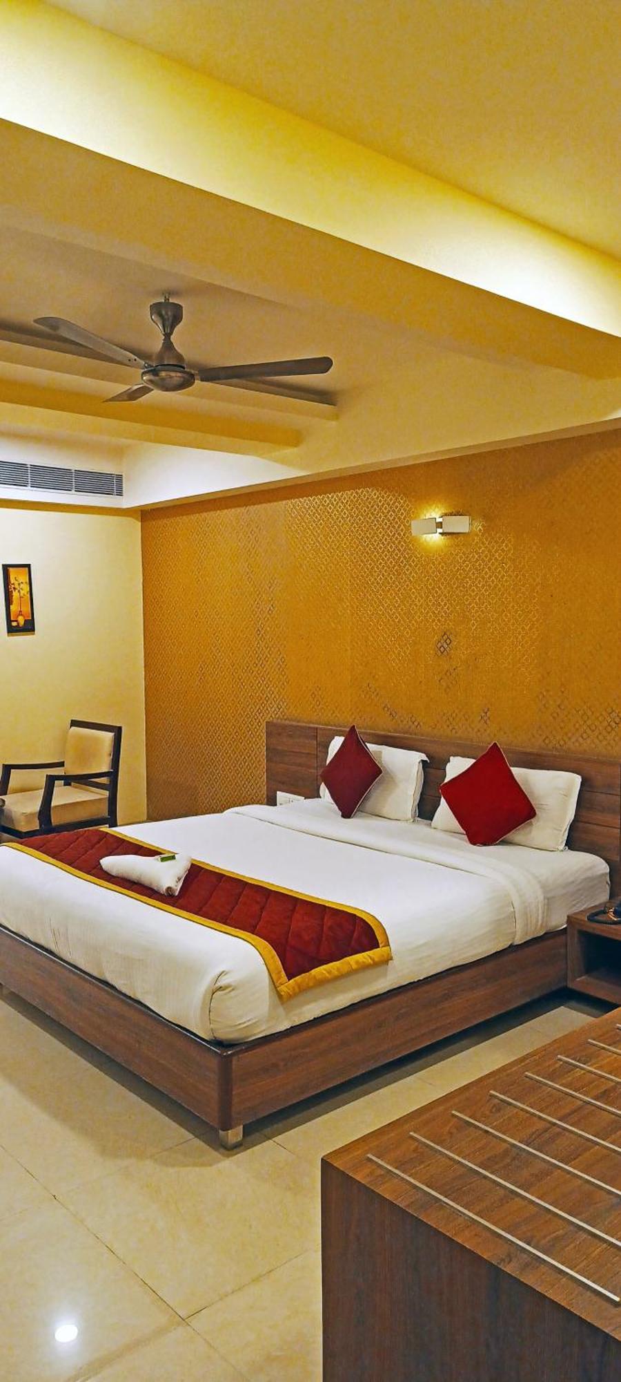 G Comforts Electronics Hotel