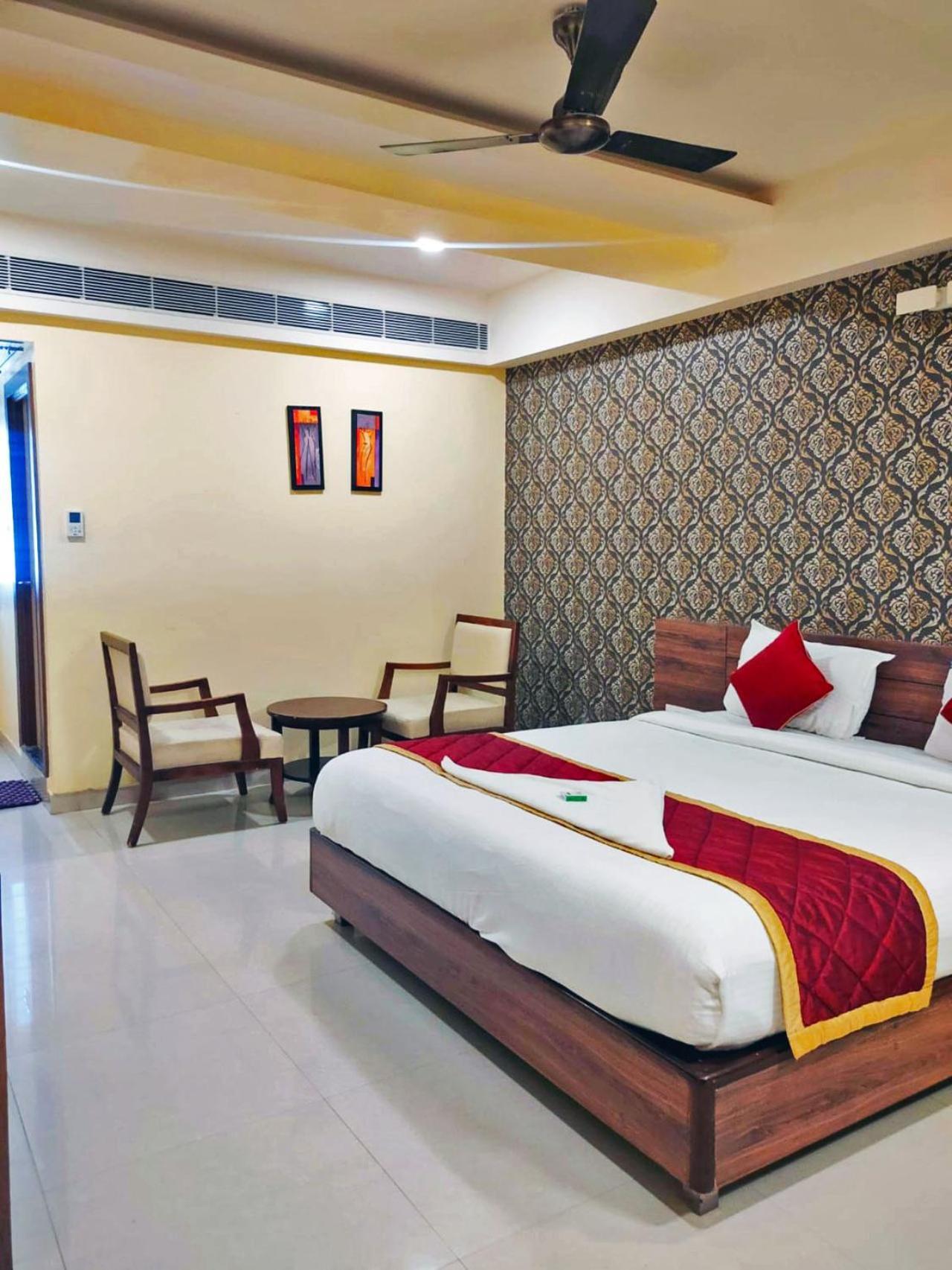 G Comforts Electronics Hotel