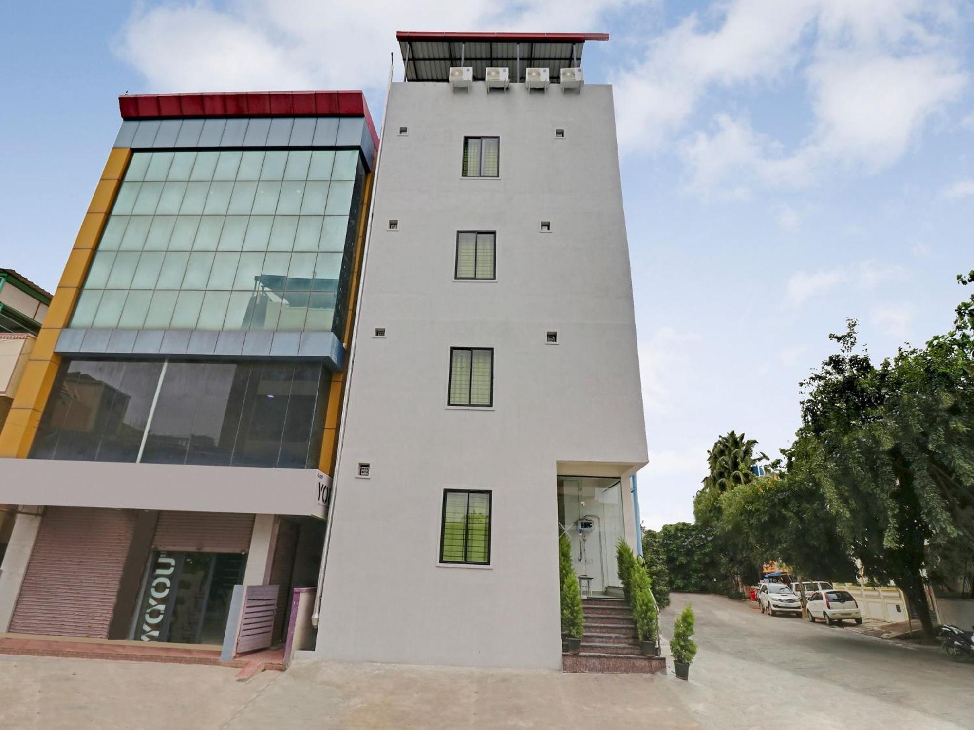 Guest house O Leva Homes Near Baiyappanahalli Metro Station