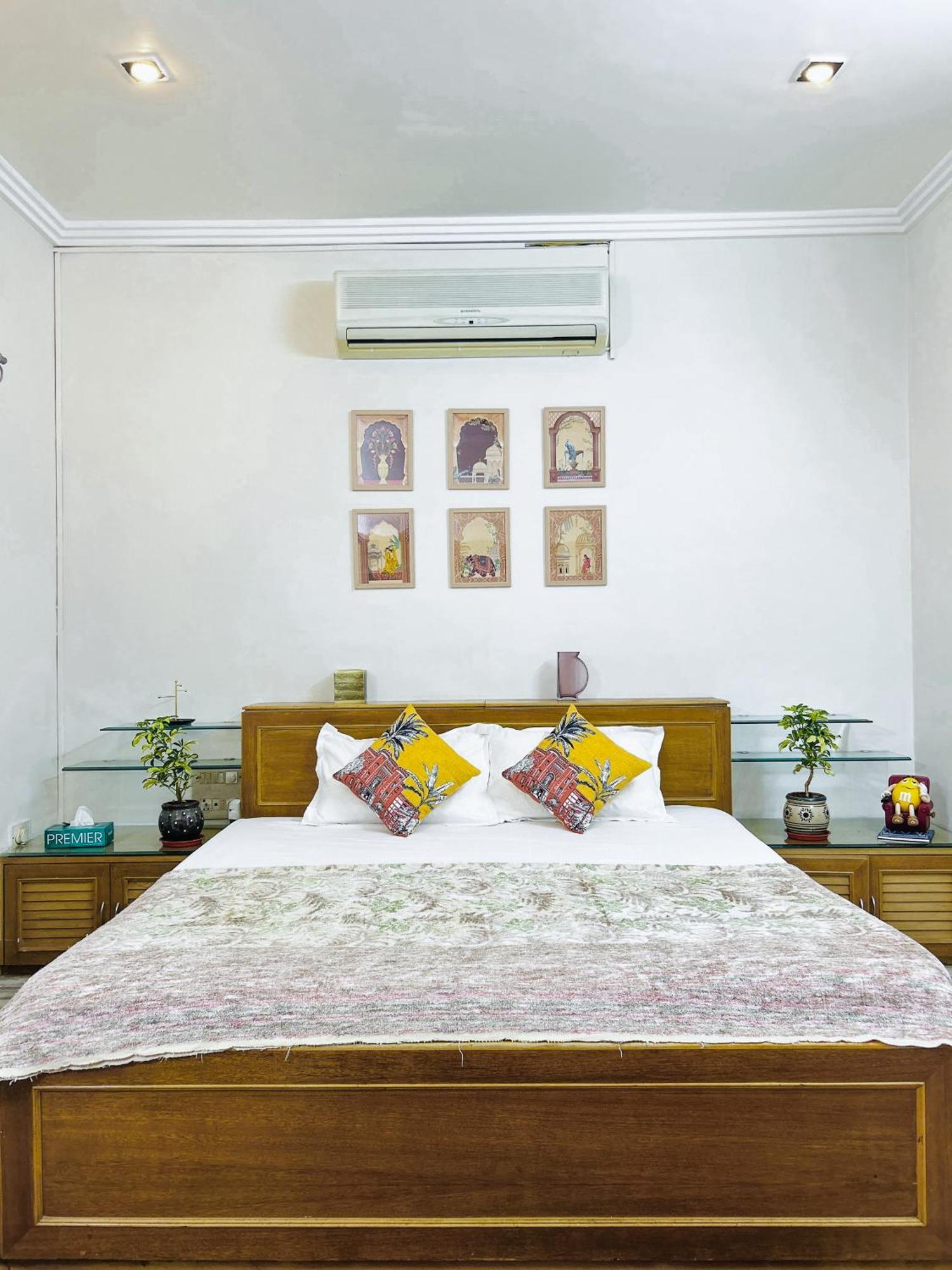 Regal Saphire 5 Bhk Luxury *