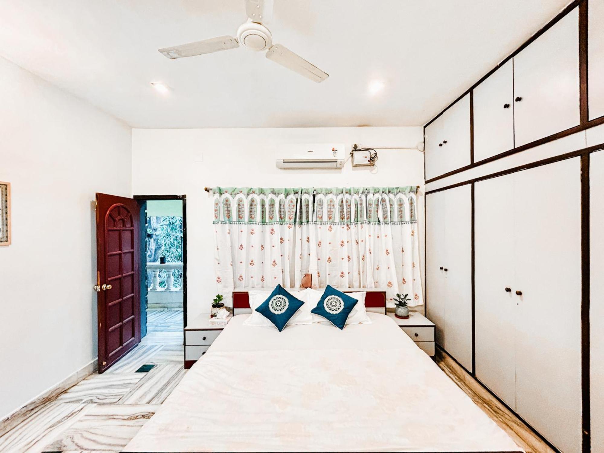 Regal Saphire 5 Bhk Luxury Villa Bangalore