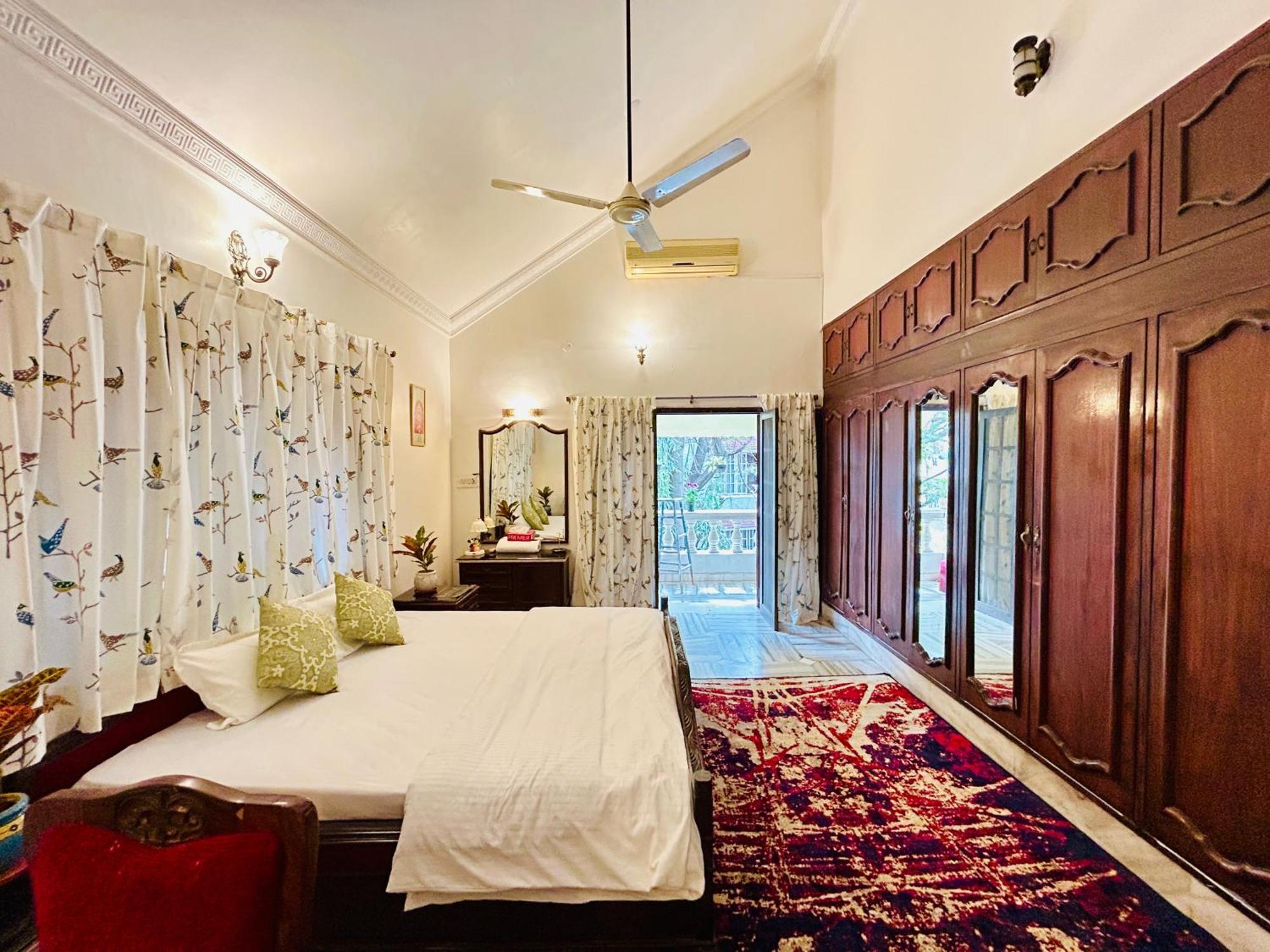 Regal Saphire 5 Bhk Luxury Villa