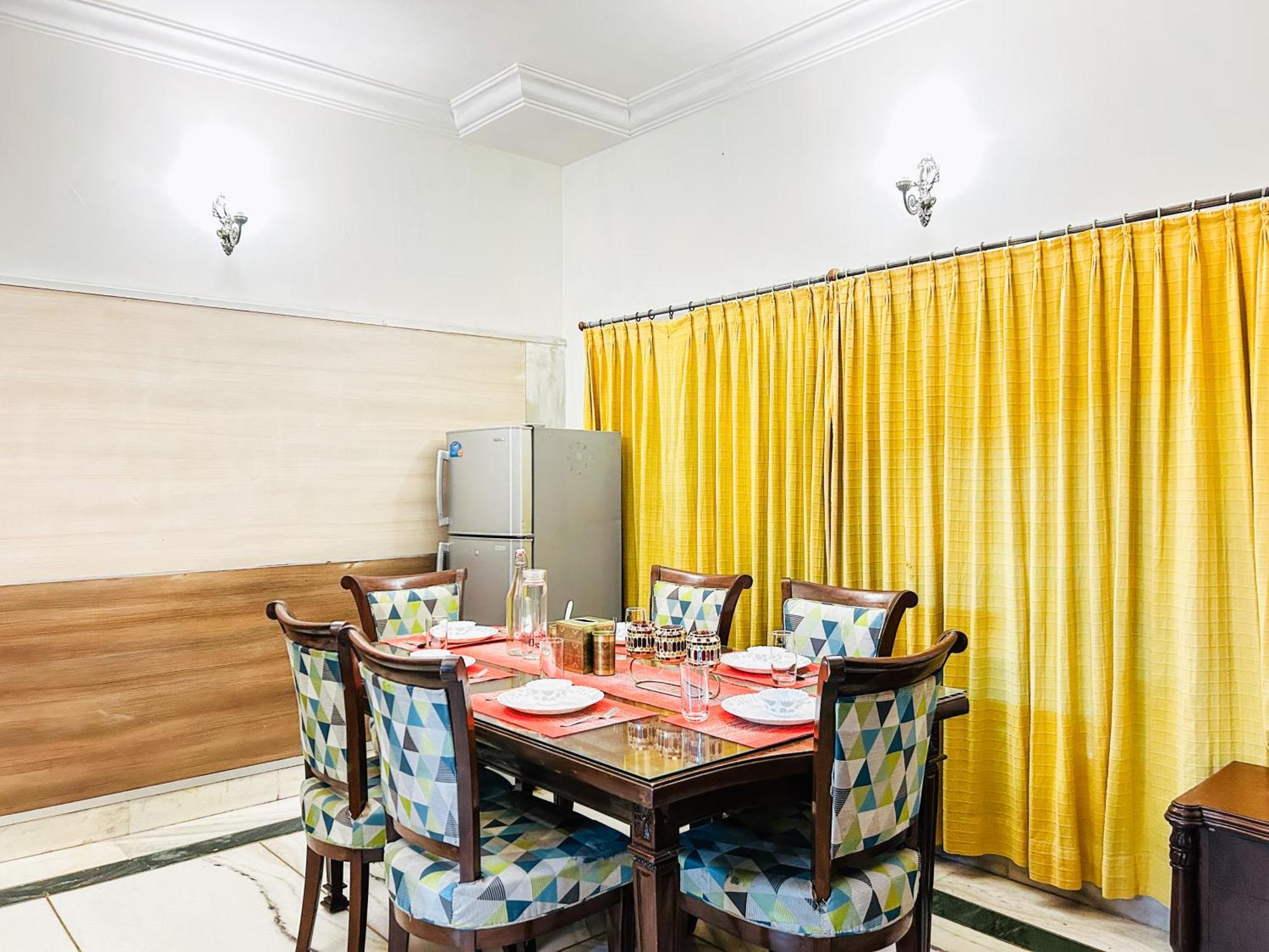 Regal Saphire 5 Bhk Luxury Villa *