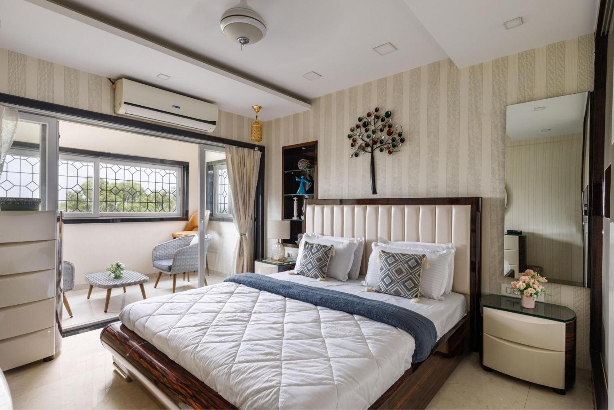 The Platinum Arc By Red Olive-3bhk-nr Nexus Mall Apartment