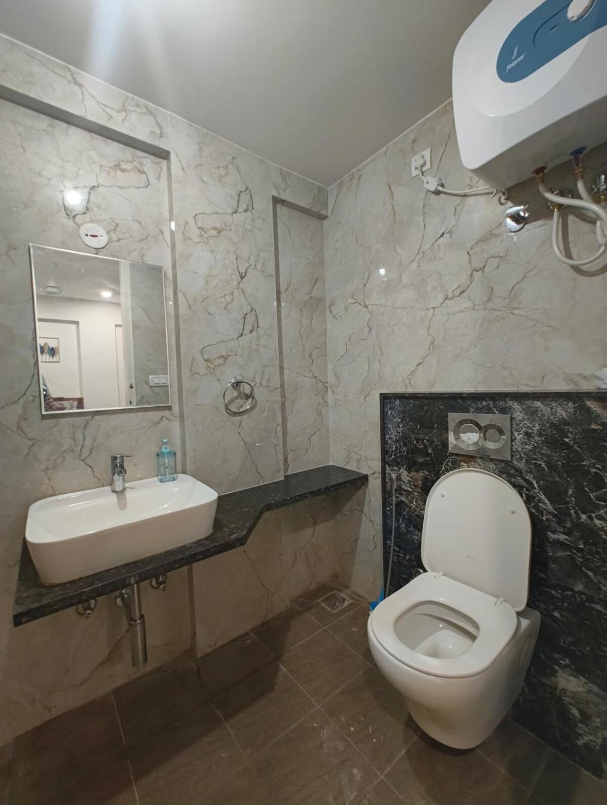 Apartment M's Cozy Unwind - Zinnia Bangalore