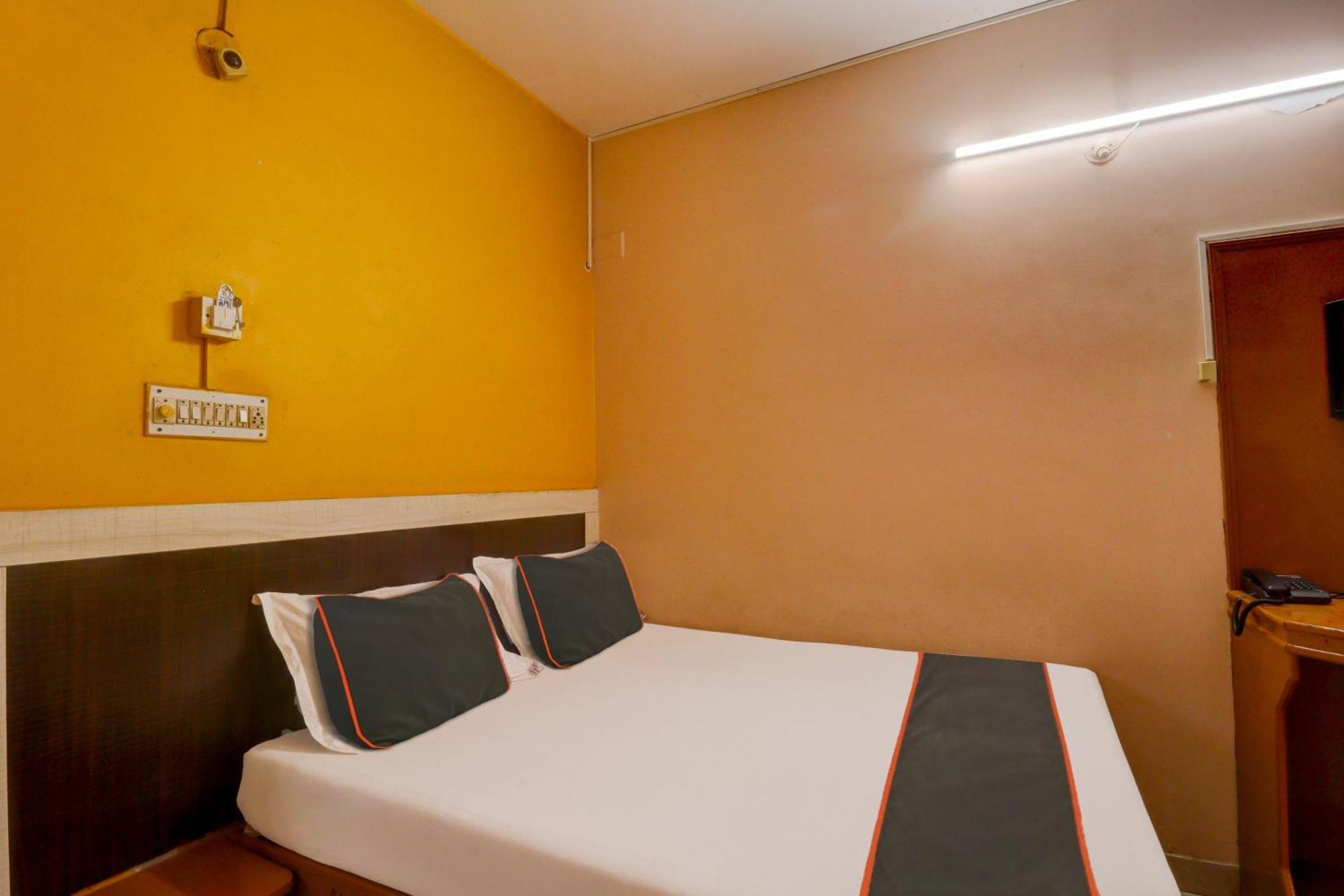 Collection O Royal Comfort Hotel 3*