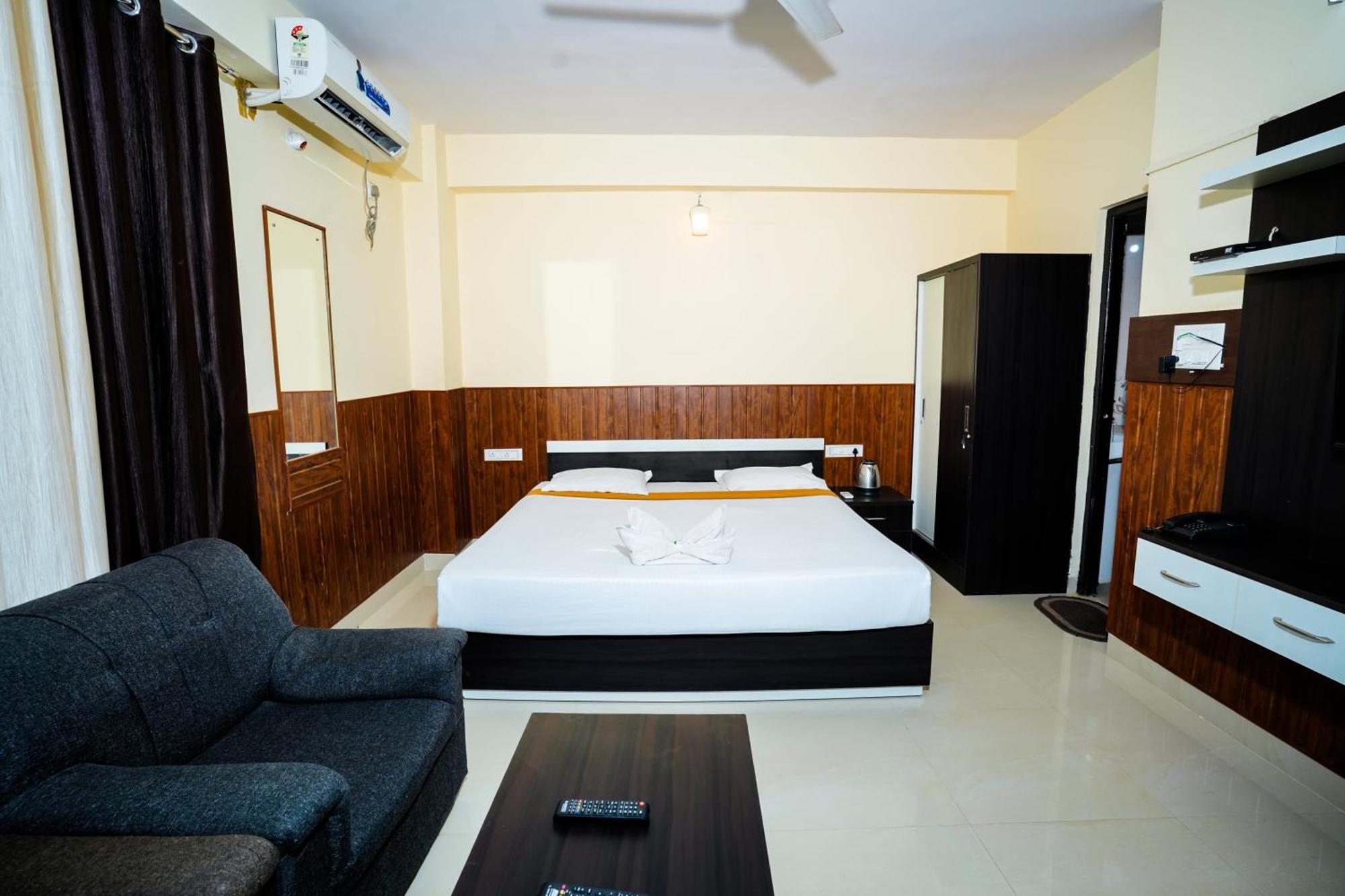 Serviced With Kitchen Near Manyata Tech Park, Bhartiya - Kothanur, Apartment *