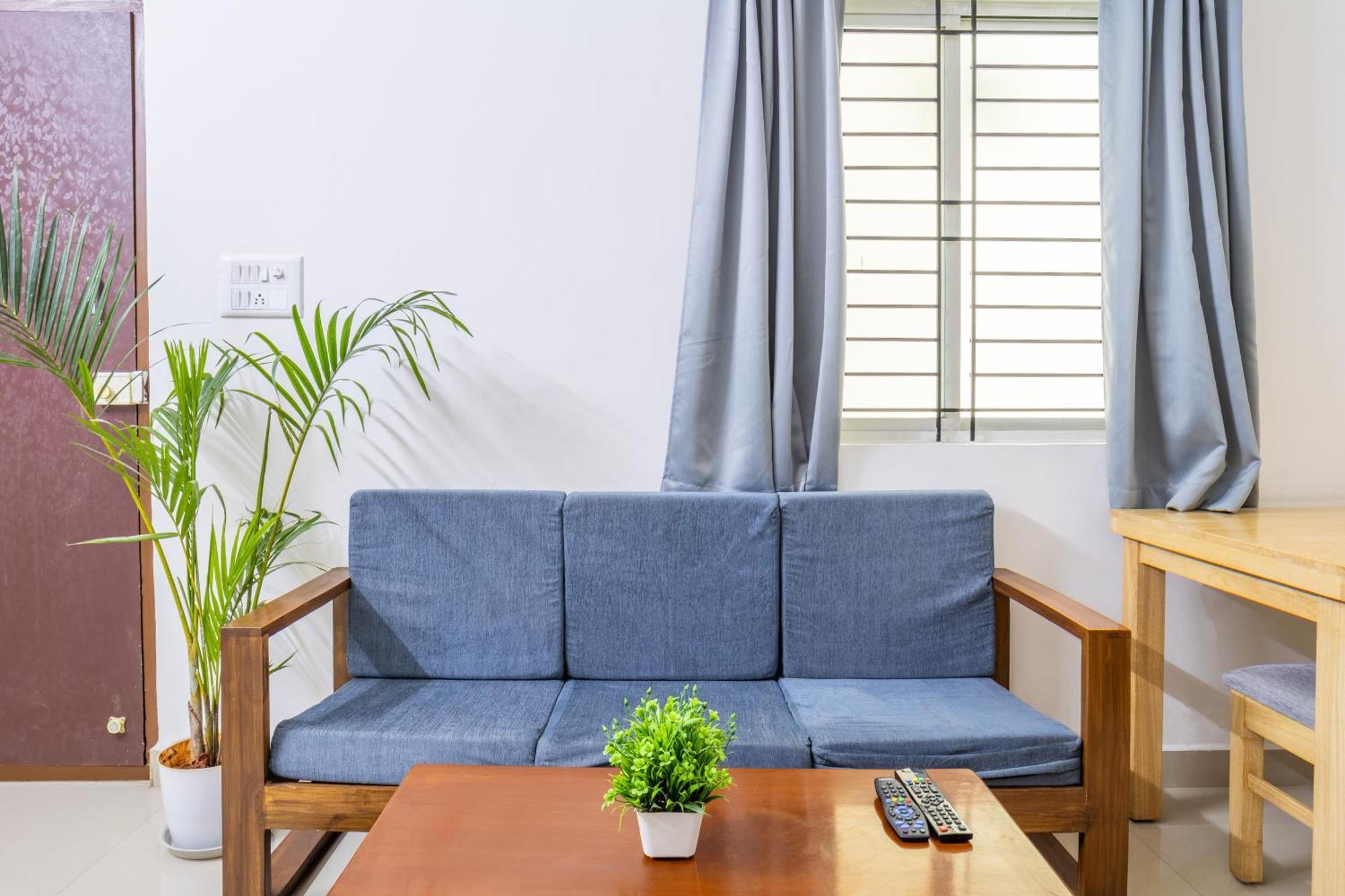 Housr Garrett Hebbal Near Manyata Tech Park * Bangalore