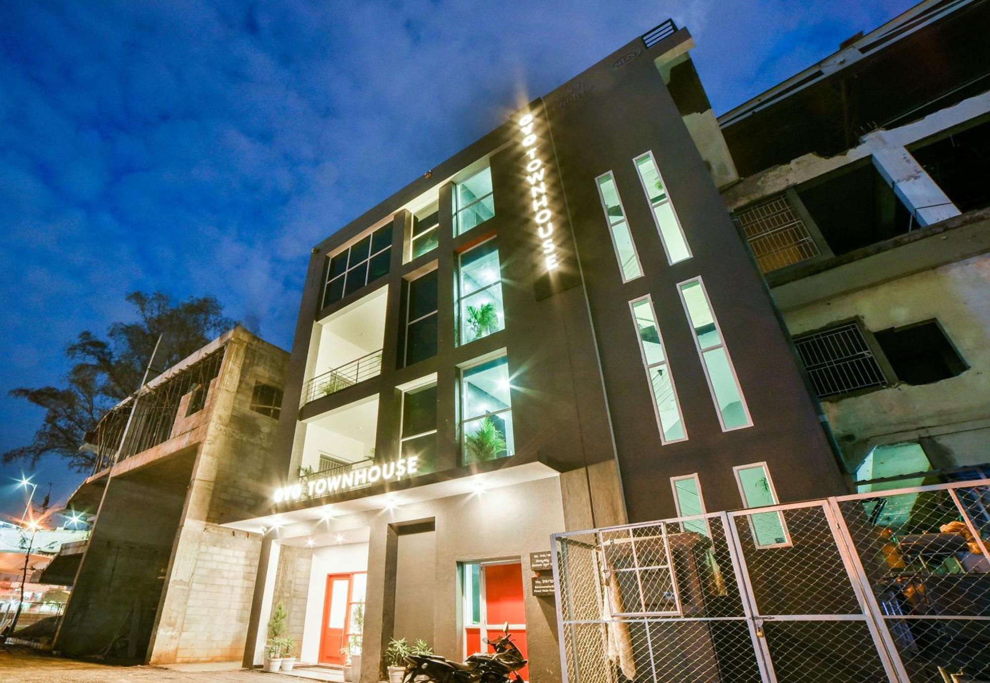 Hotel Super Townhouse Hosur Main Road Bommanahalli Near Gopalan Innovation Mall