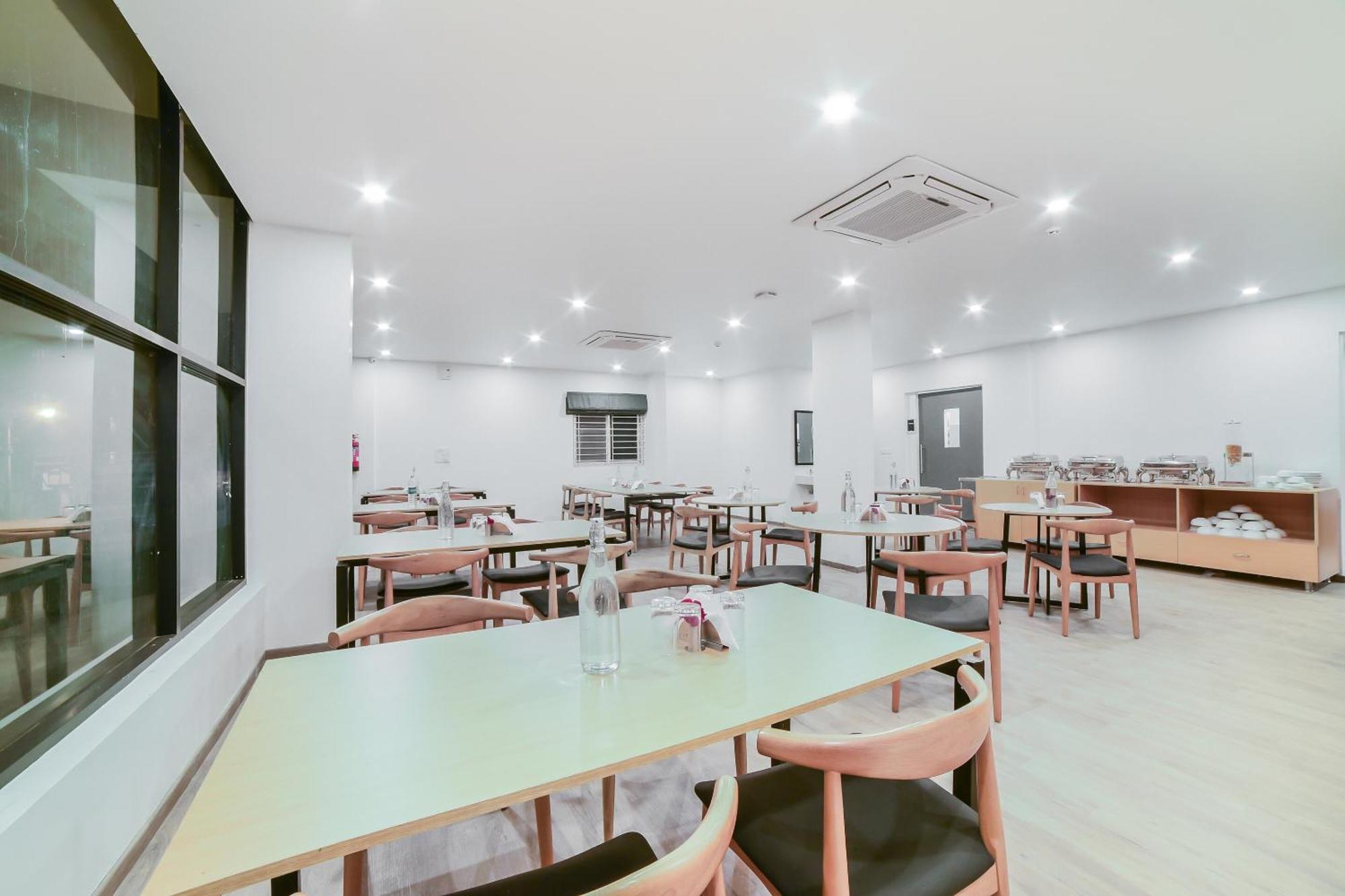Super Townhouse Sarjapur Near Bellandur Hotel