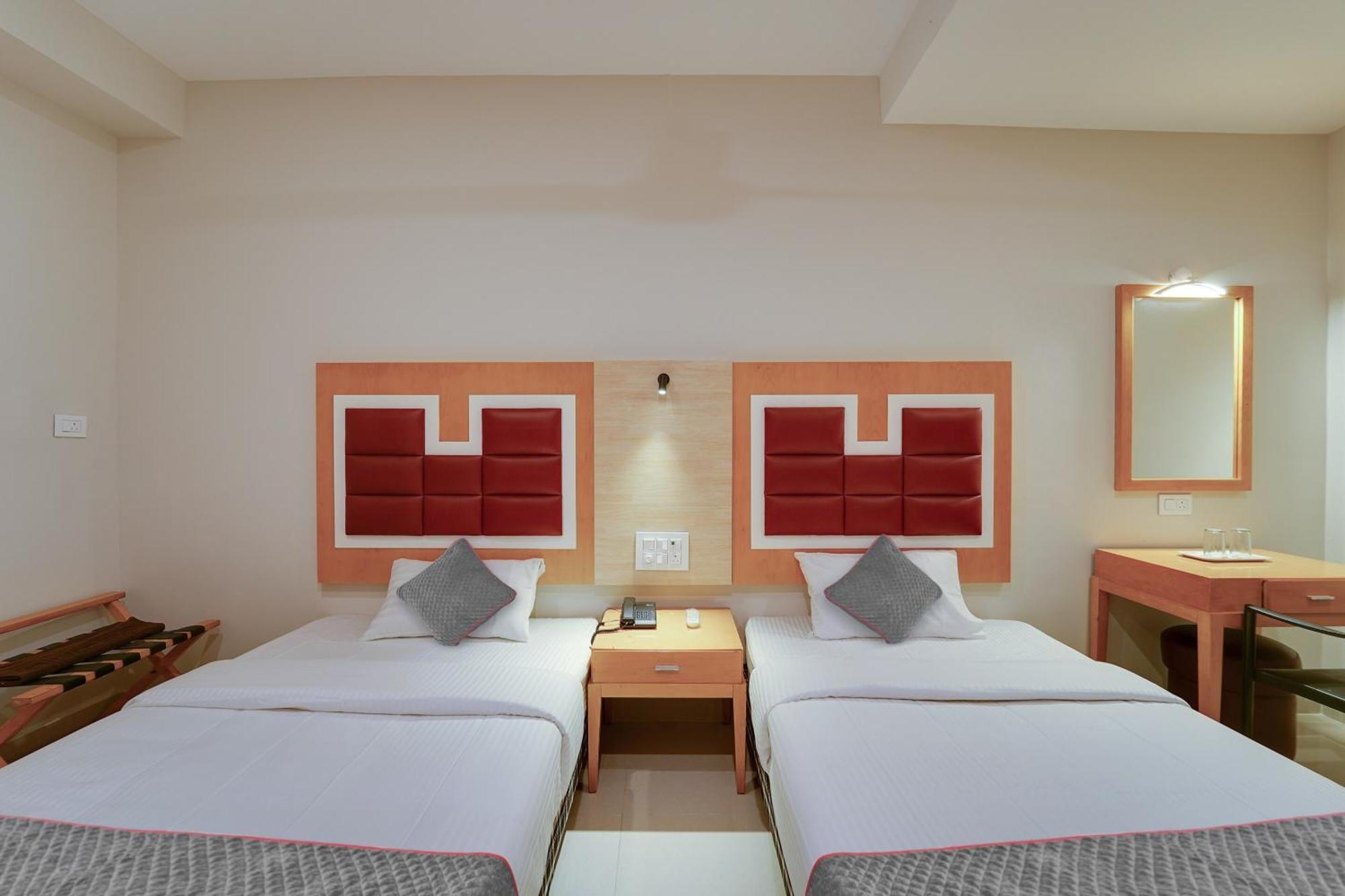 Super Townhouse Davis Let Hotel
