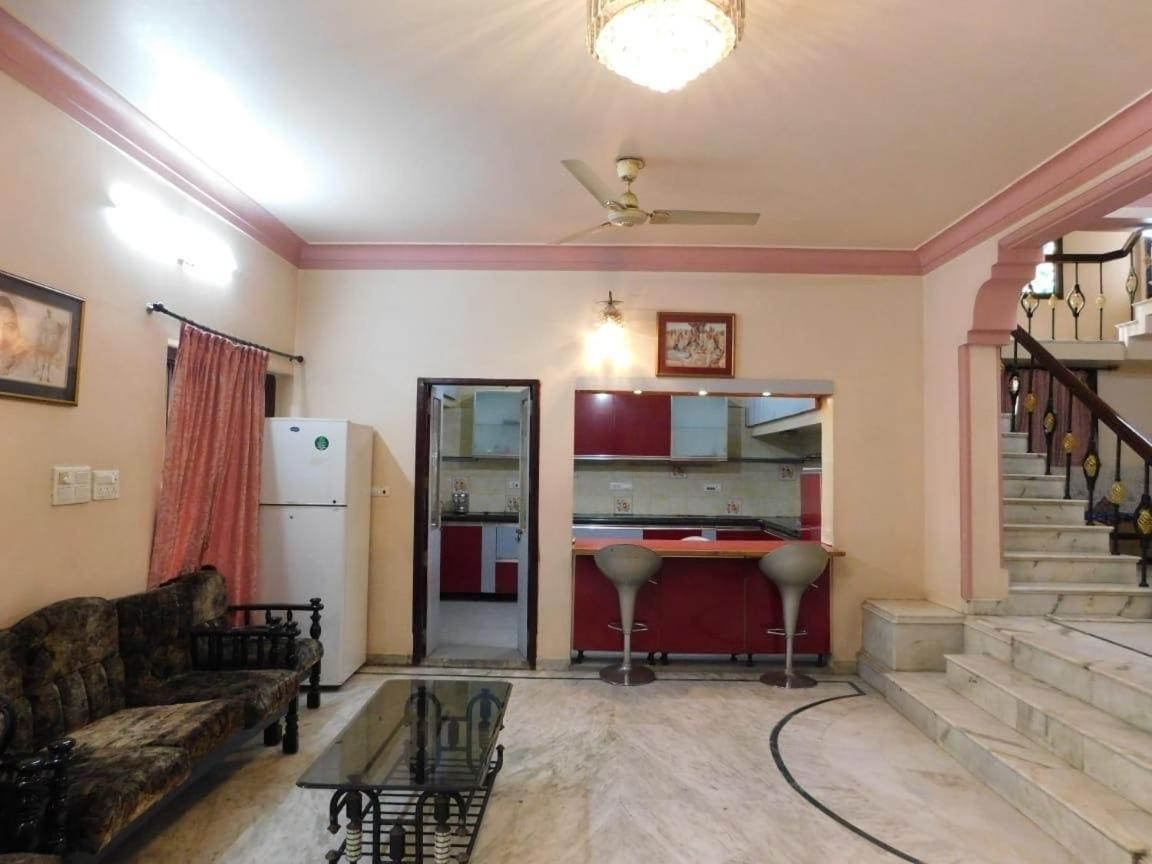 Shreyas Spacious 5bhk Retreat *