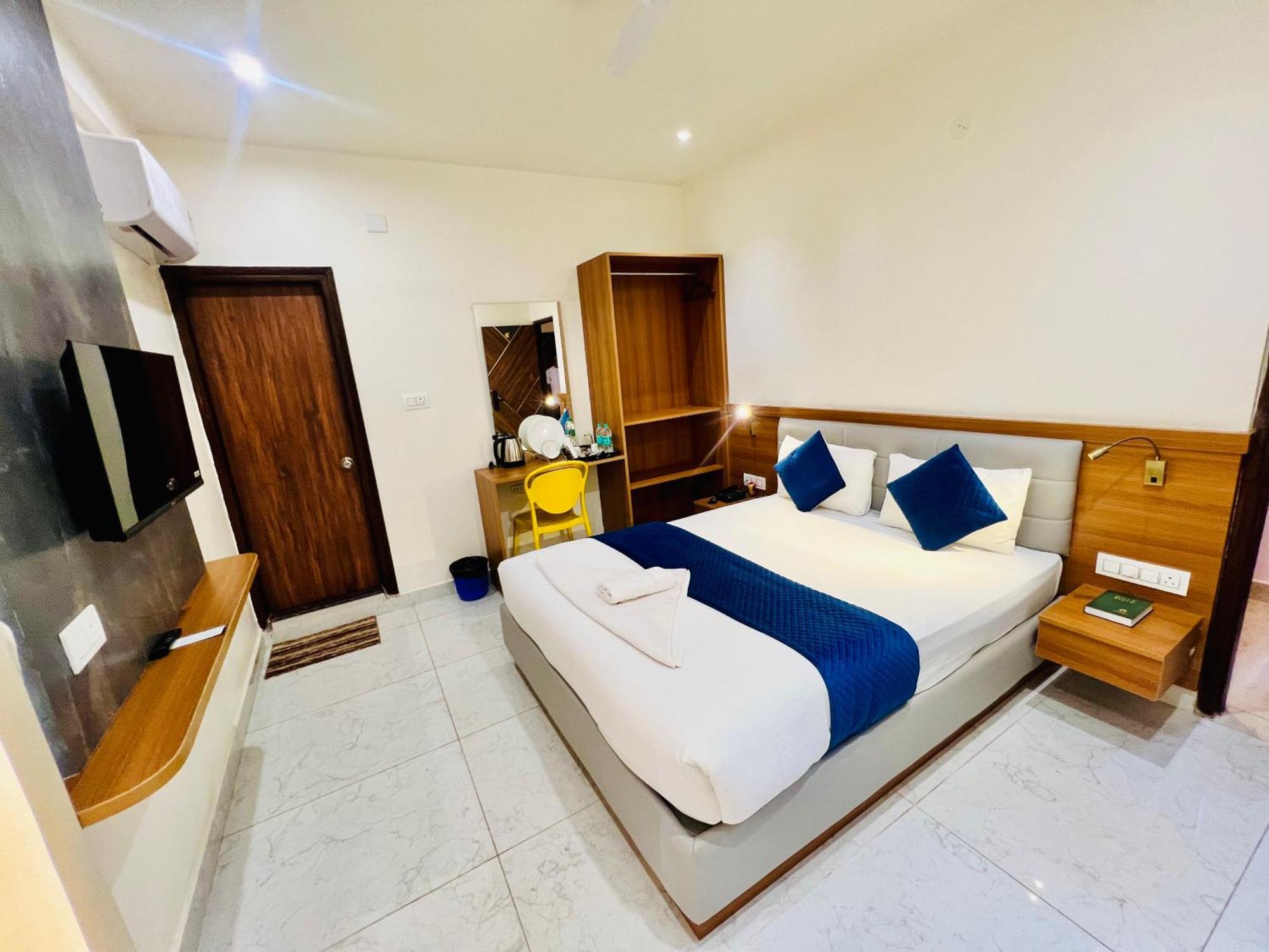 Hotel Sterling Wood 3*