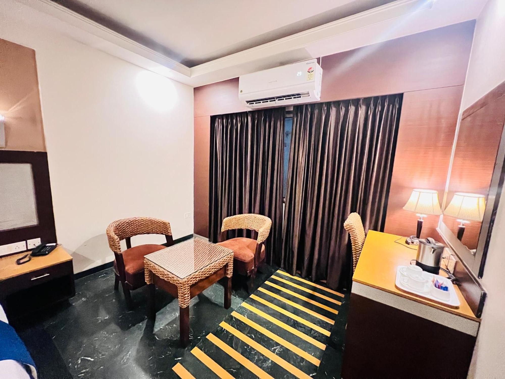 Dr Rajkumar International Hotel 3*
