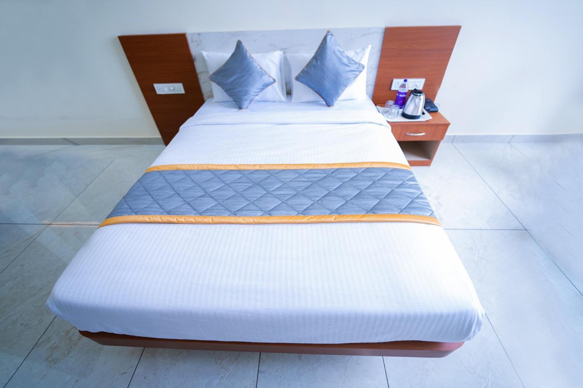 Sri Sai Castle In Hotel 3*