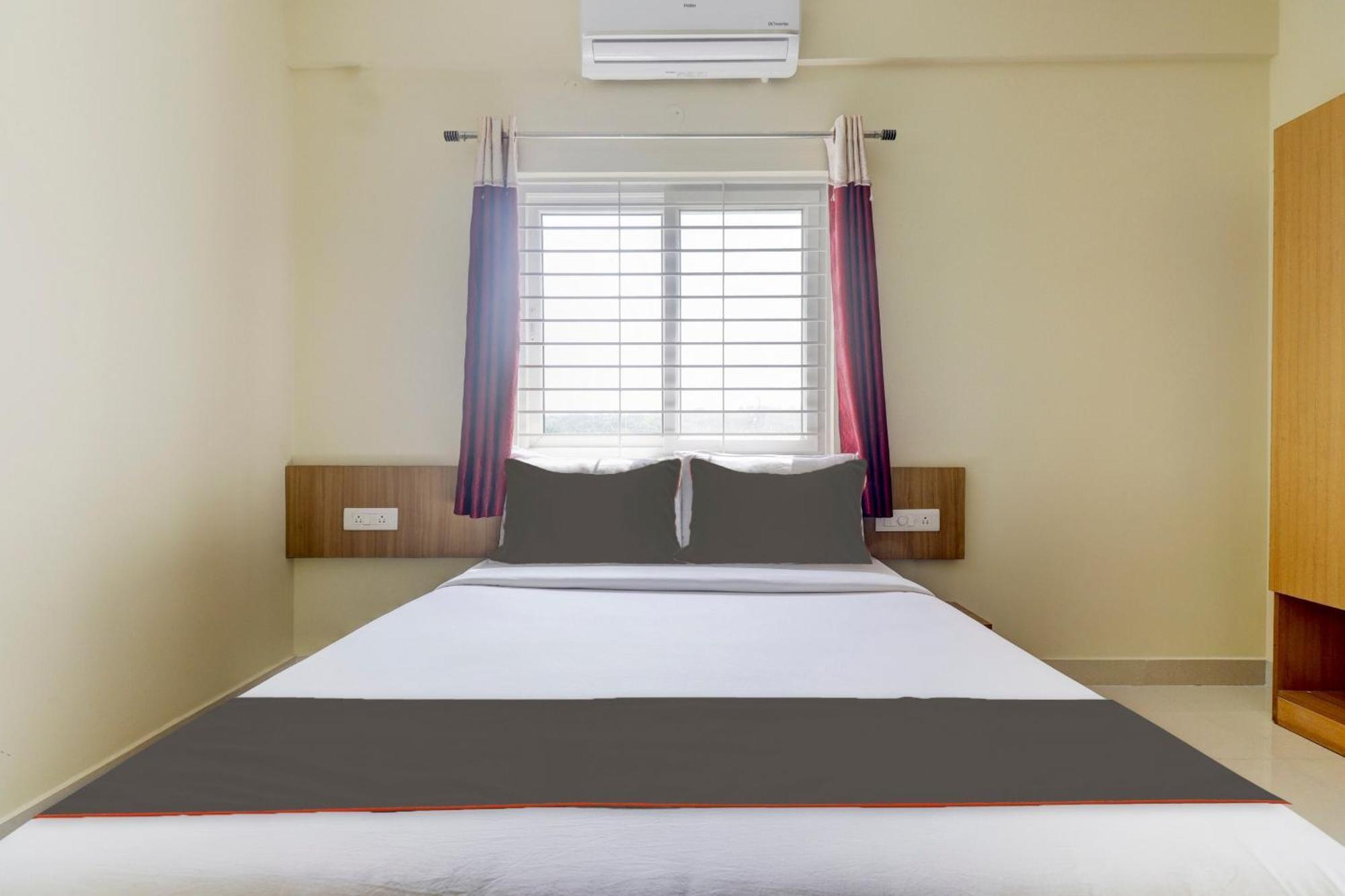 Fabhotel Golden Grand Hotel 3*