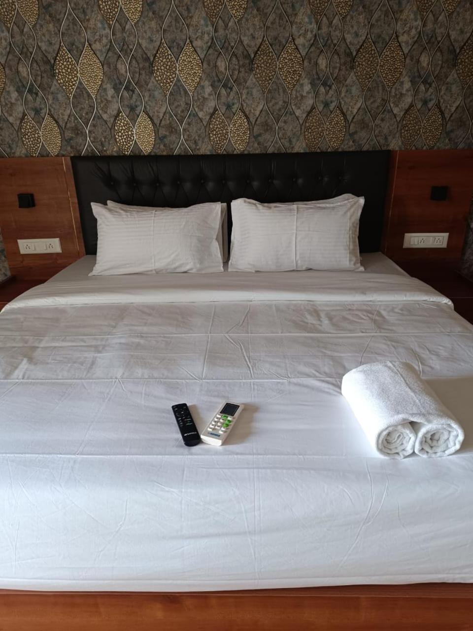 The Royal Moon Hotel 4*